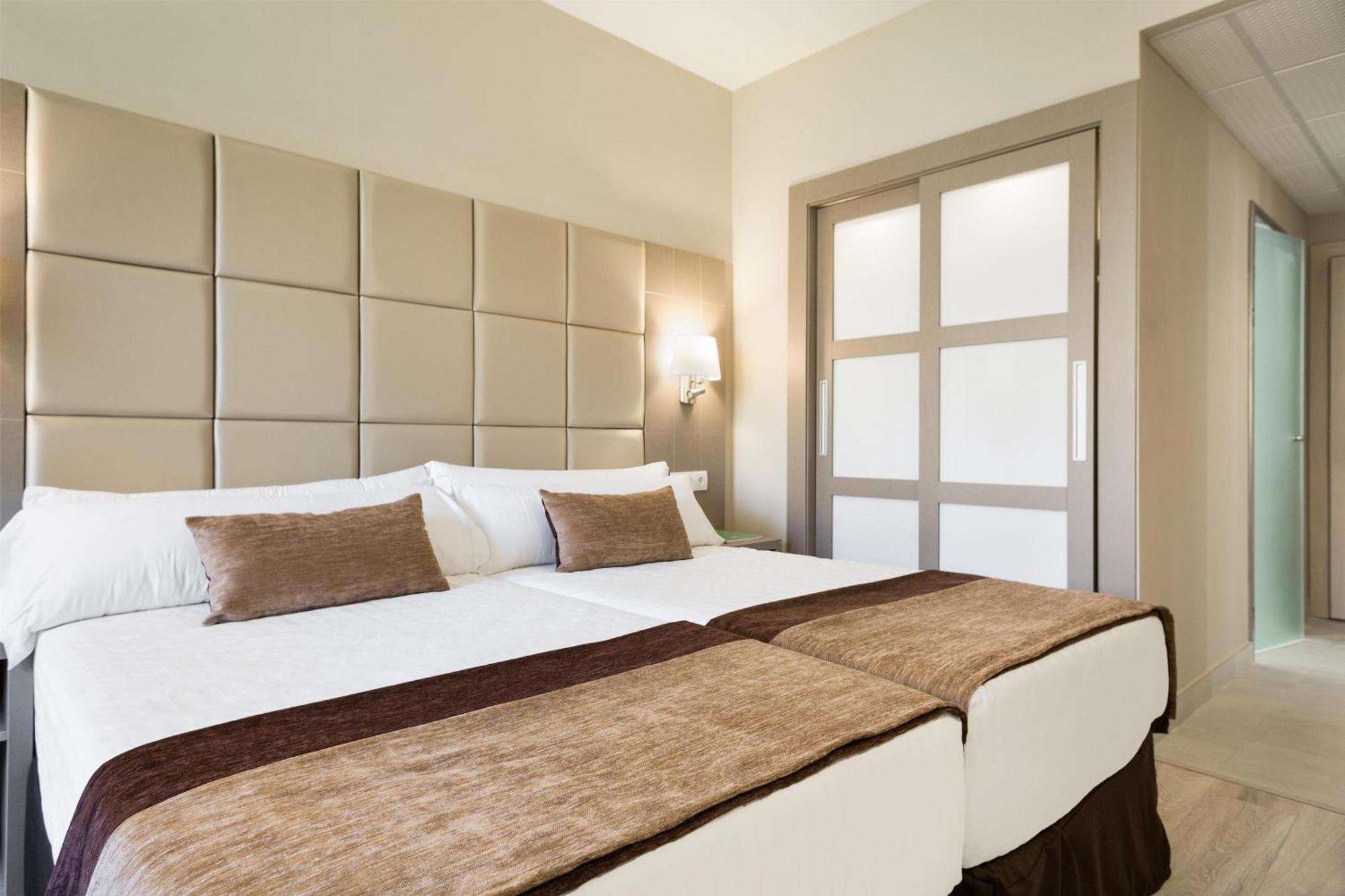 Business Double Room with Garden View,1544097040:JPEG