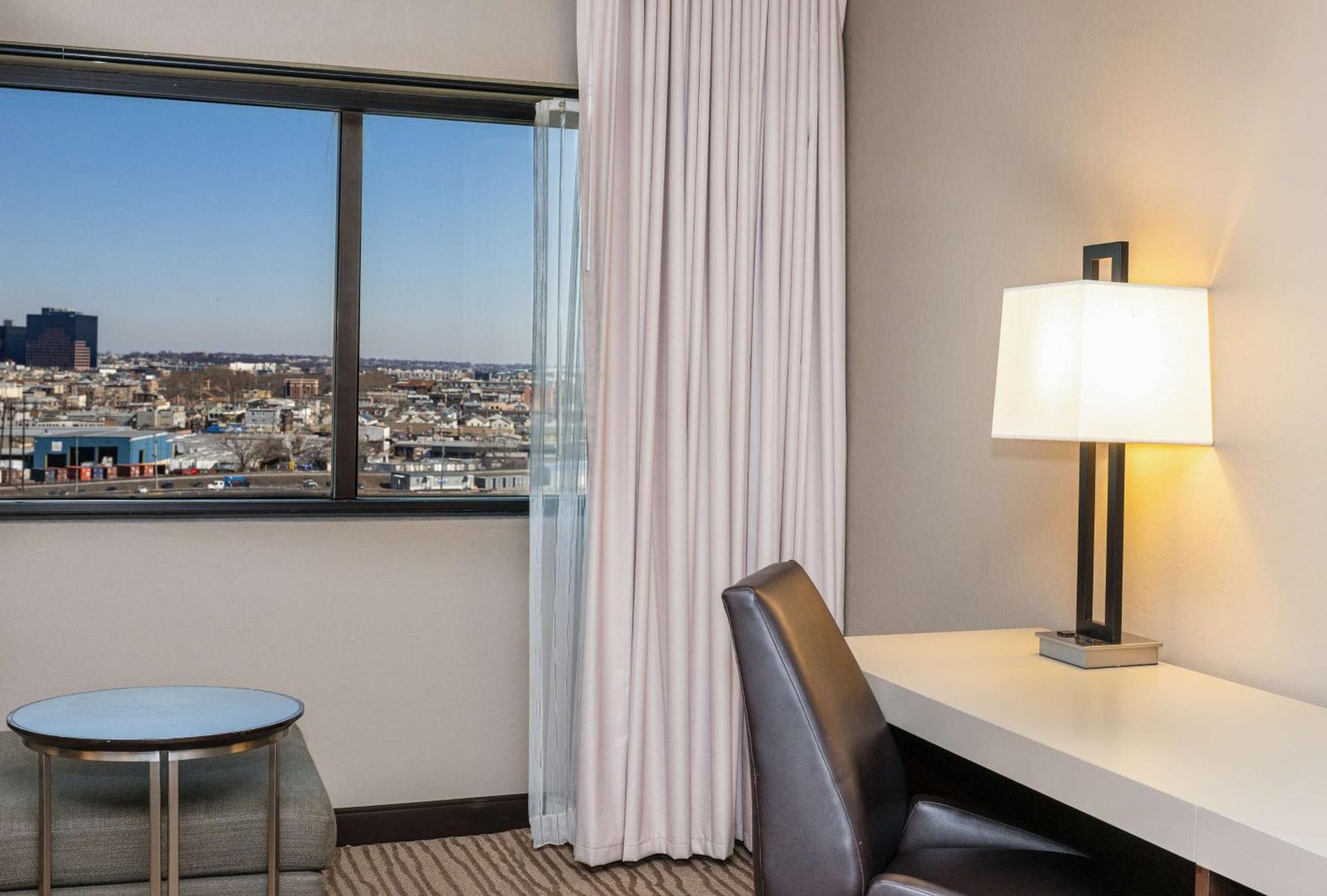 King Room with Newark Skyline View - Top Floor,1547538835:JPEG