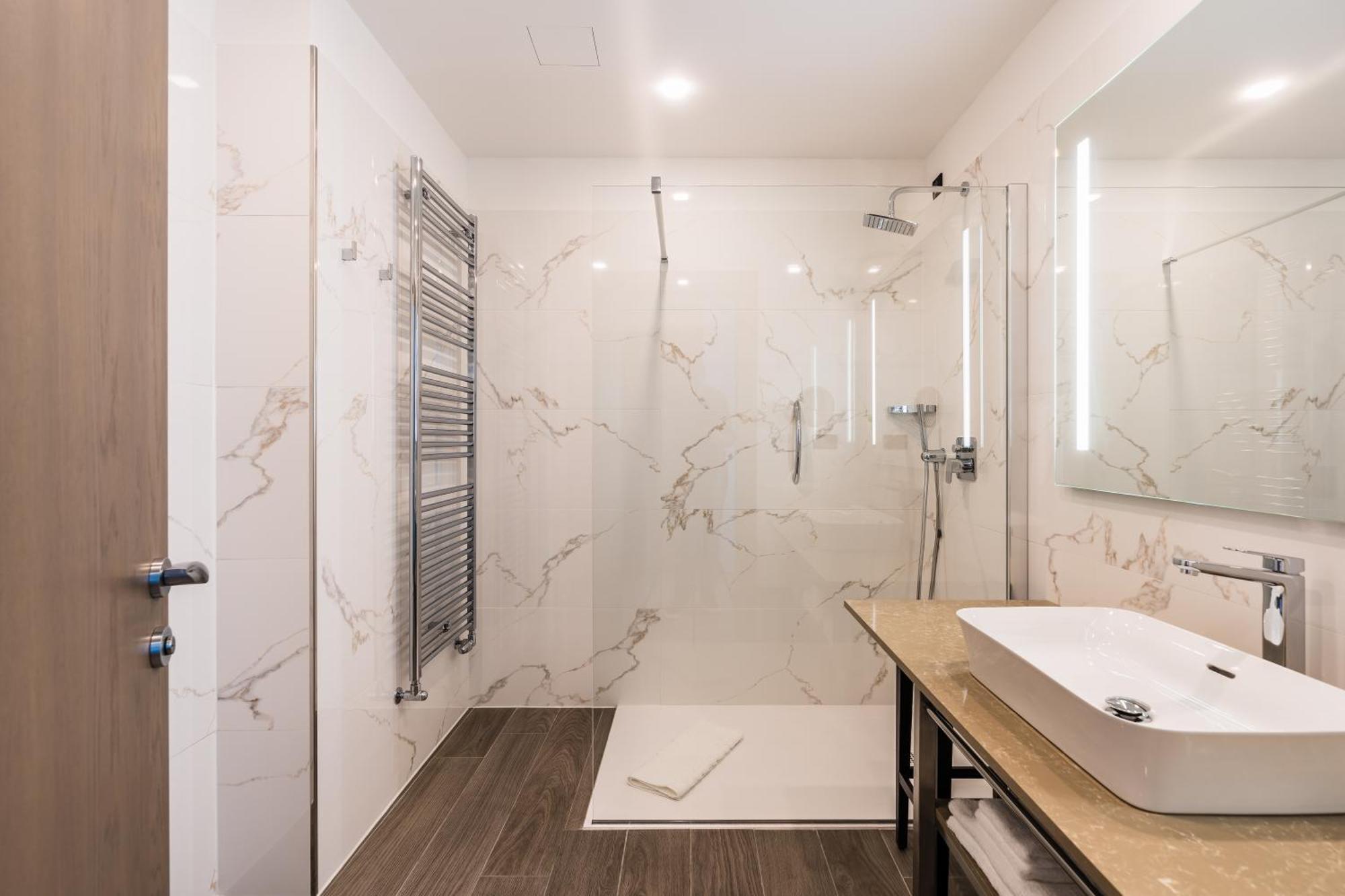 Deluxe King Kamer met Balkon en Uitzicht op Zee