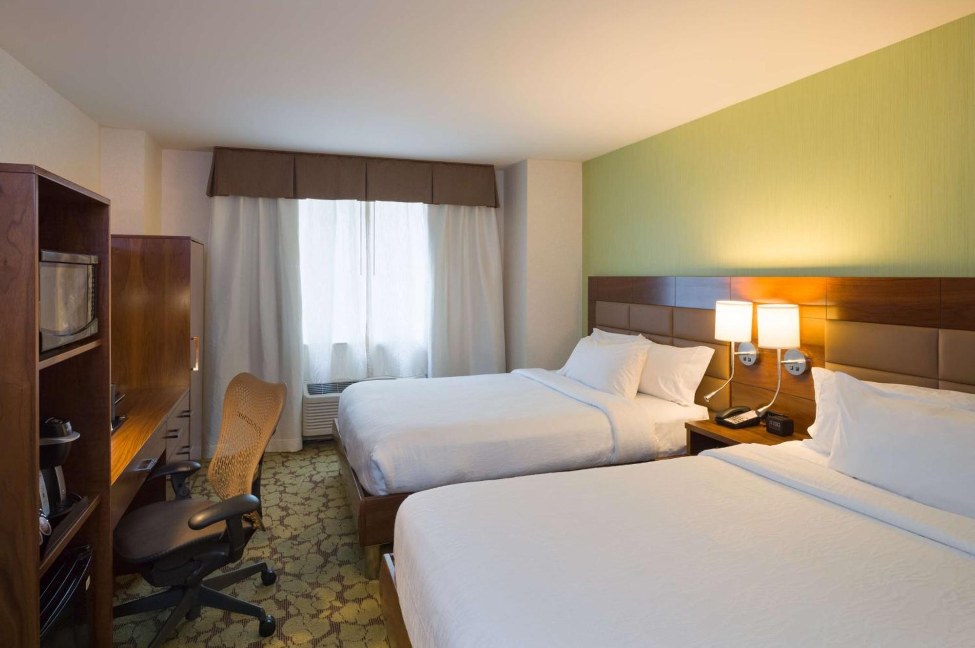 Premium Queen Room with Two Queen Beds - Non-Smoking,1548842260:JPEG