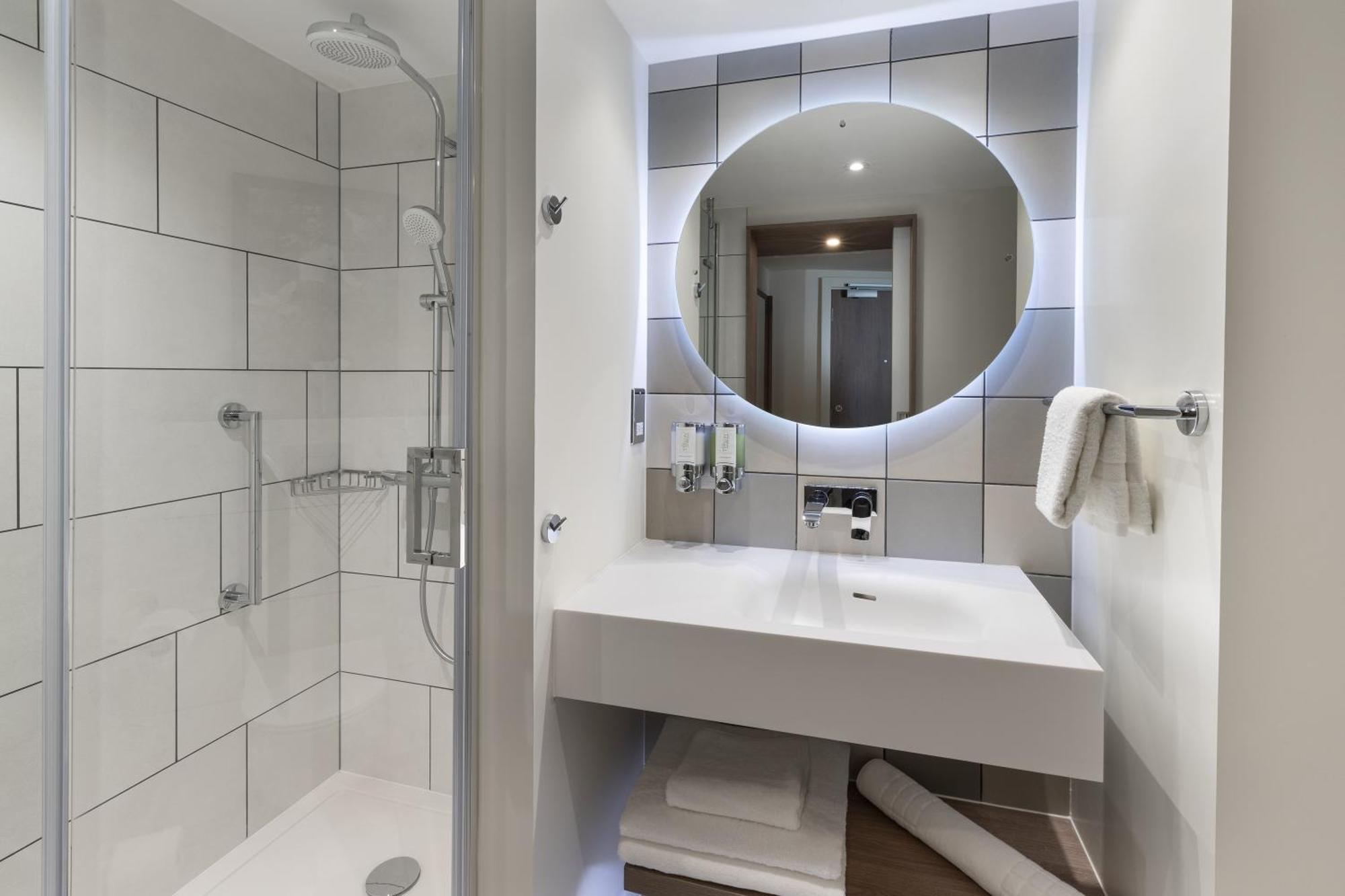 Chambre Lit King-Size - Vue sur Ville