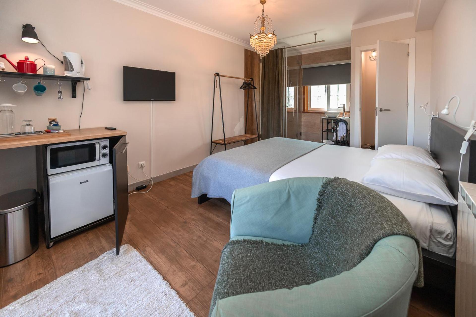 Deluxe Queen Room,1553387302:JPEG