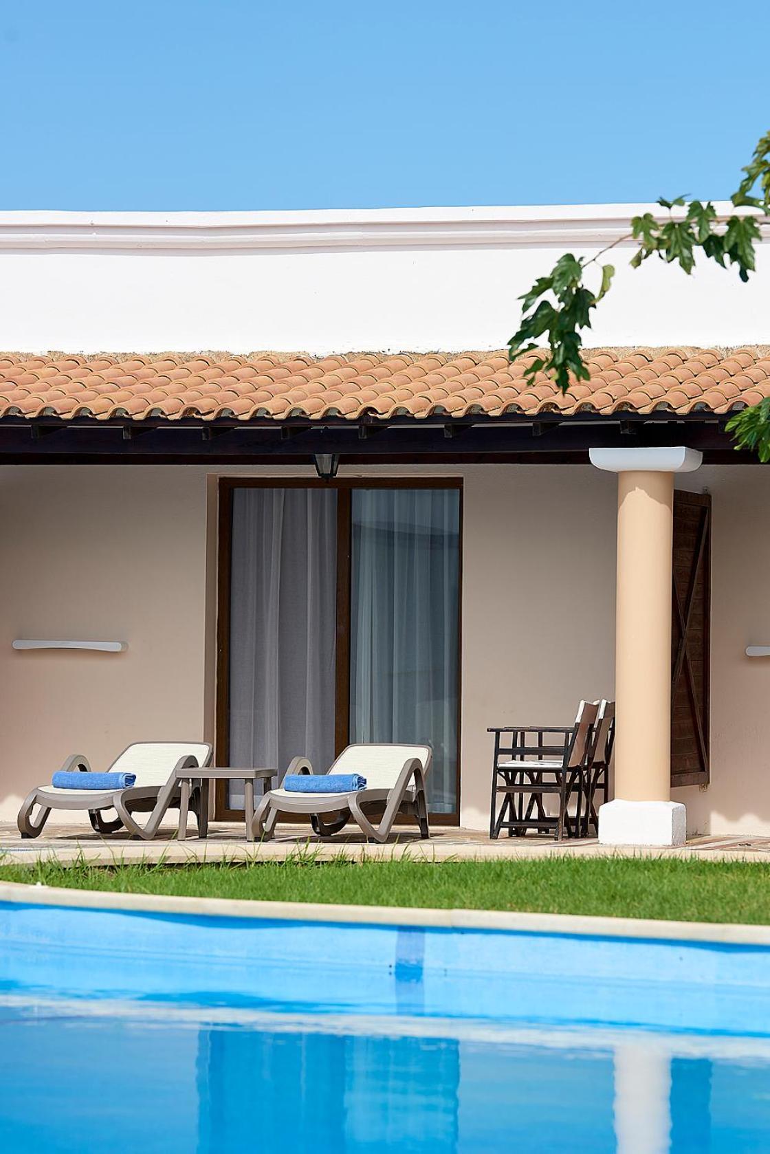 Bungalow Matrimoniale con Piscina in Comune