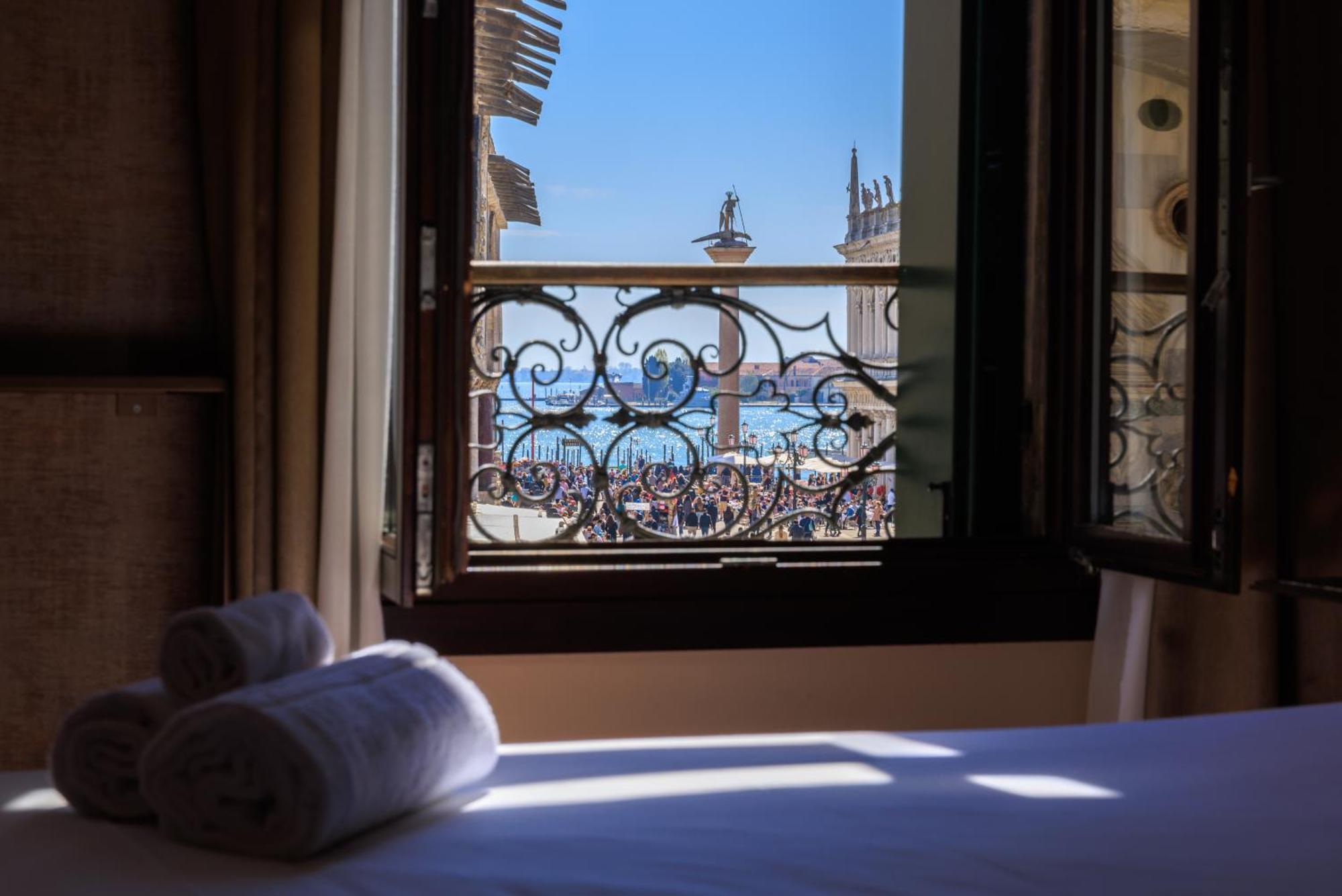 Deluxe King Room San Marco Square View