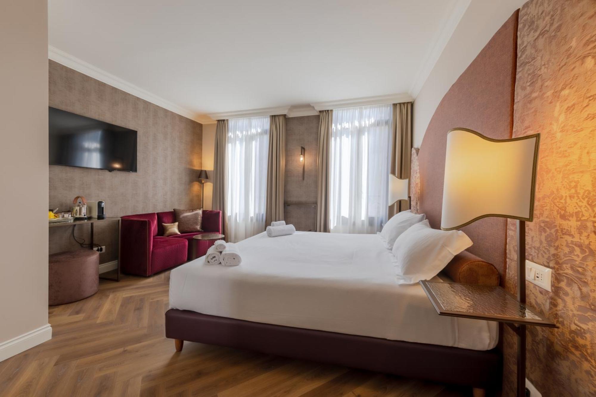 Deluxe King Room San Marco Square View