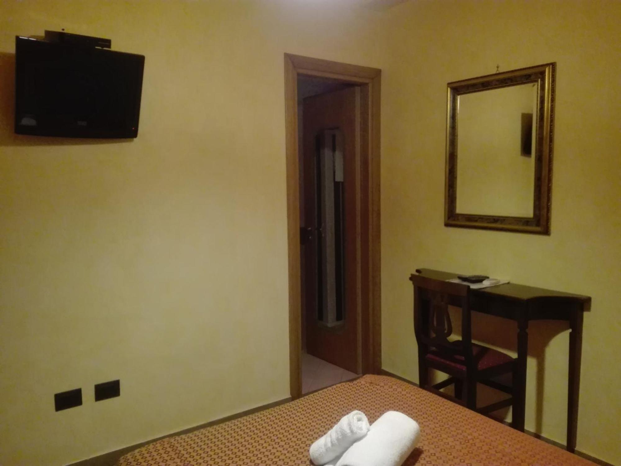Single Room Private Bathroom