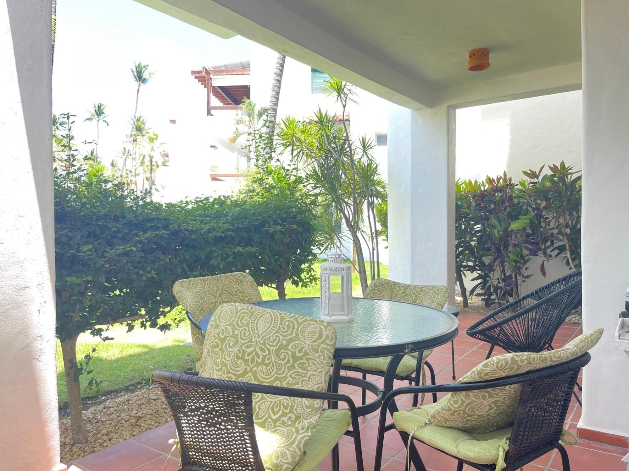 Apartamento con vistas a la piscina