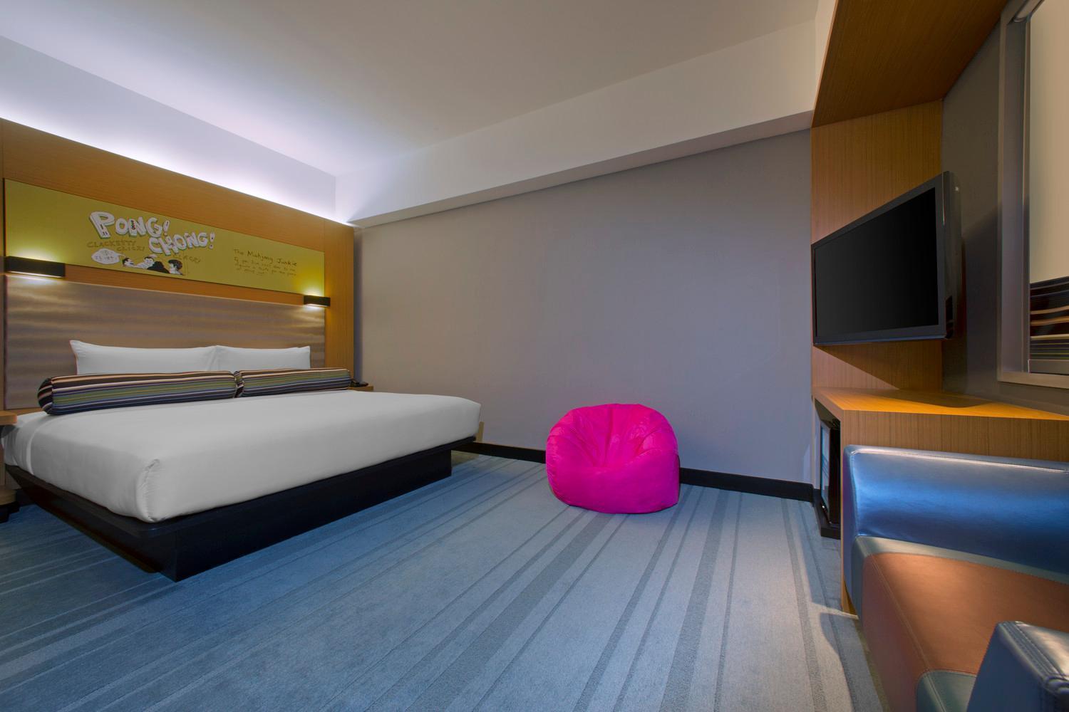 1 King Bed, High Floor, Room,1555489735:JPEG