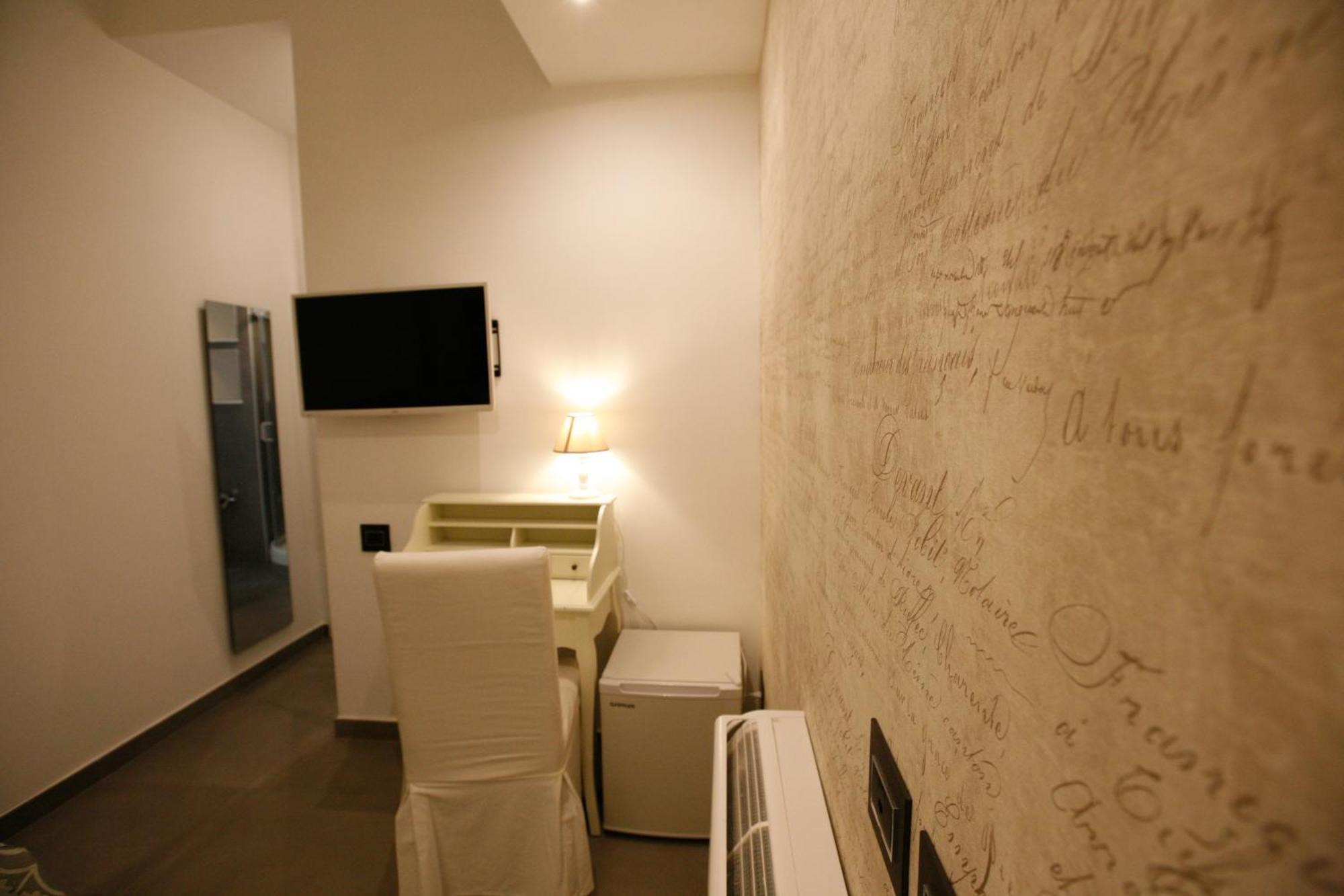 Large Single Room