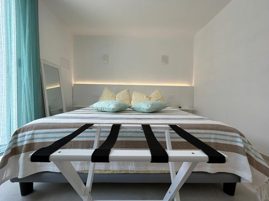 Deluxe Double Room Side Sea View