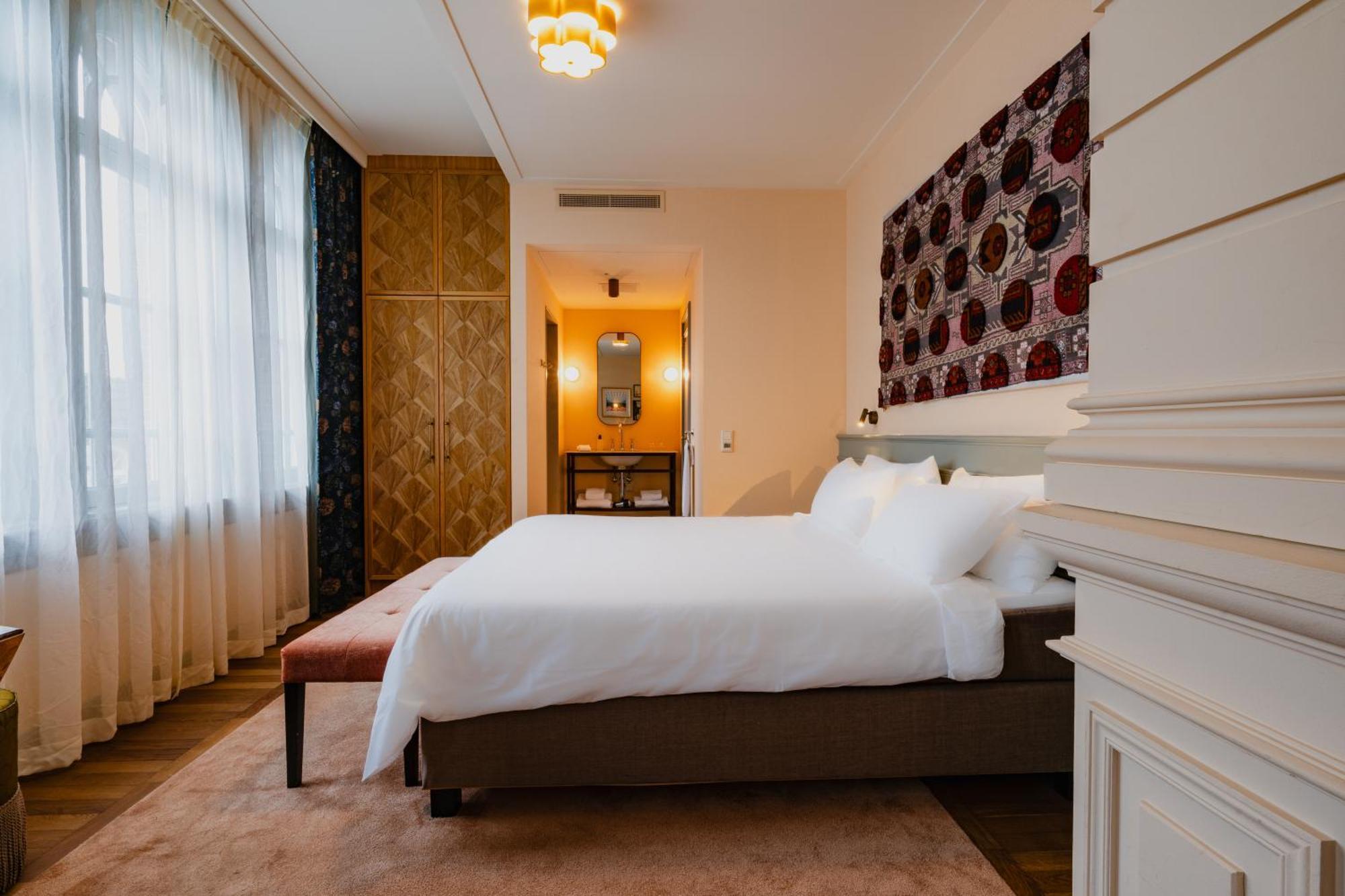 Junior Suite,1588359939:JPEG