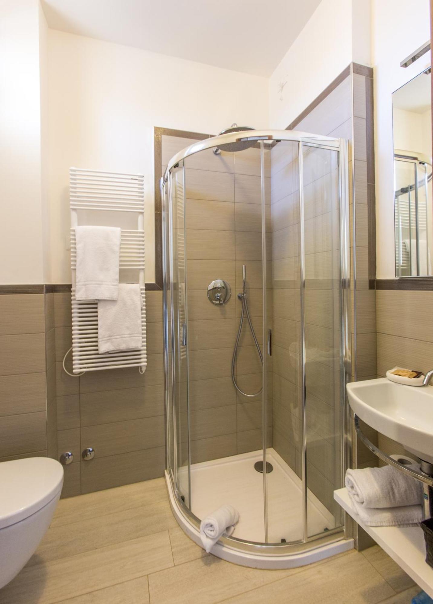Comfort Single Room Partial Sea View