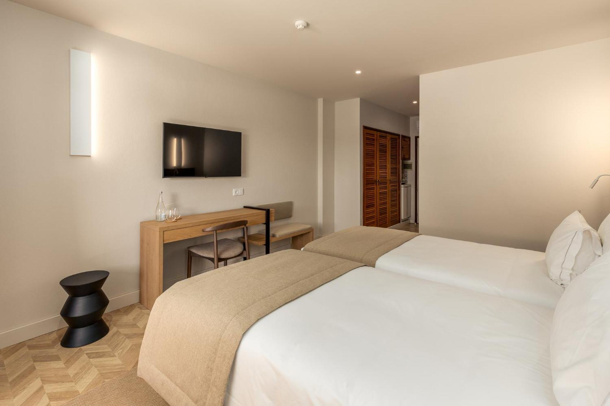 Twin Room Garden Pool View