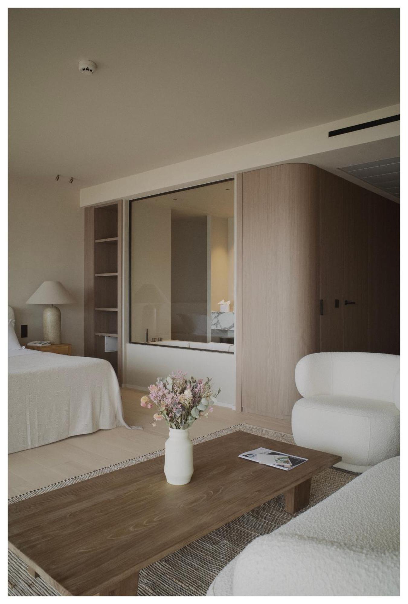 Junior Suite with Balcony and Sea View,1599649213:JPEG