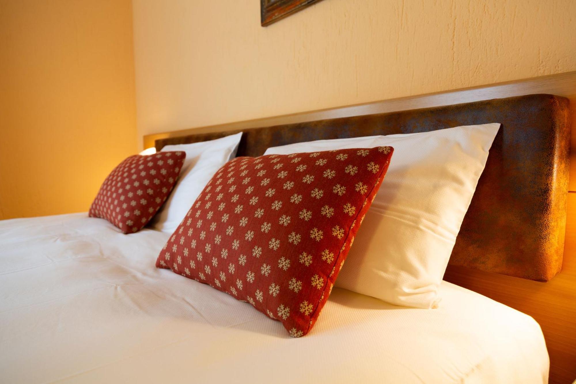 Standard Double or Twin Room Balcony