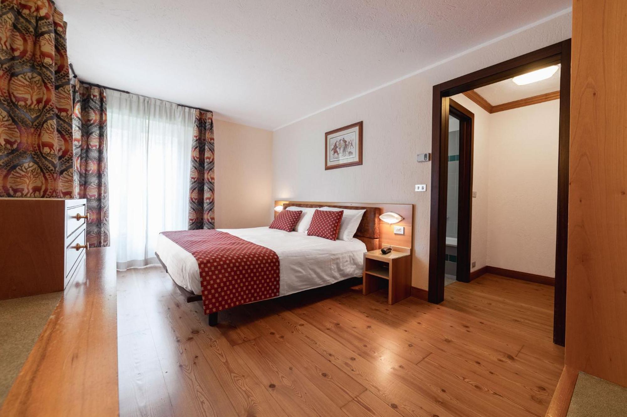 Standard Double or Twin Room Balcony