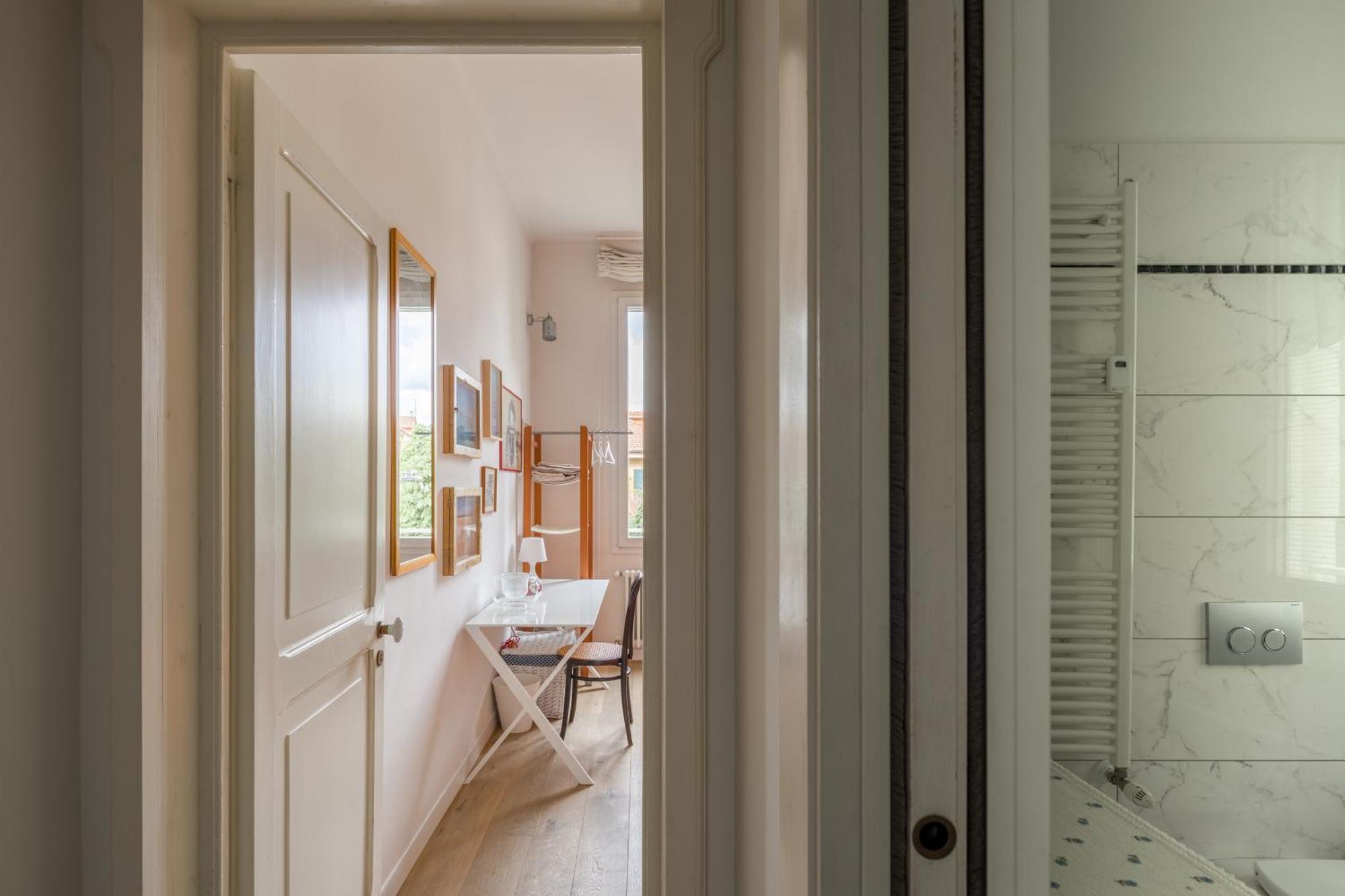 Double Room Private Bathroom