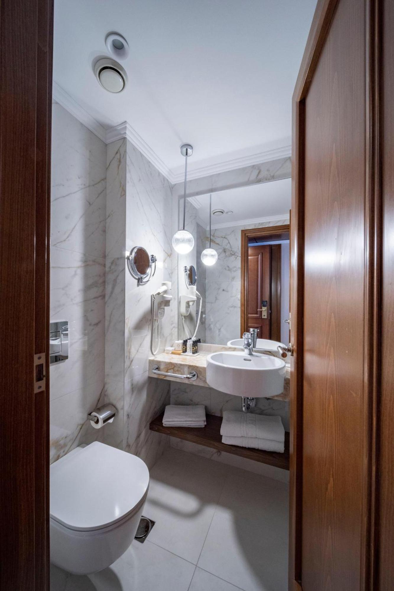 Classic Single Room