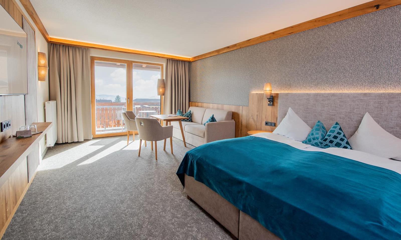 Deluxe Doppel-/Zweibettzimmer mit Balkon