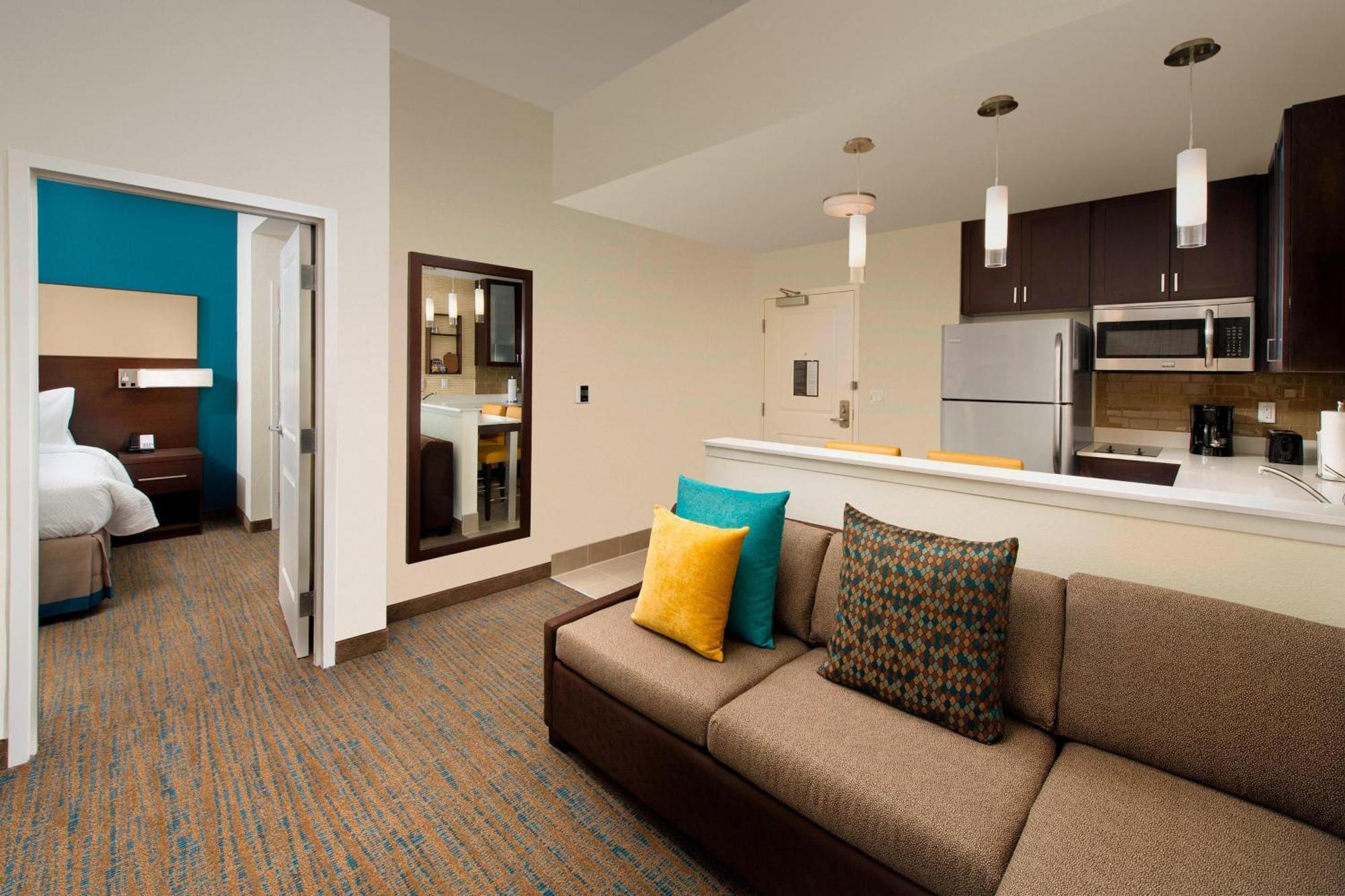 One-Bedroom King Suite,1637734565:JPEG