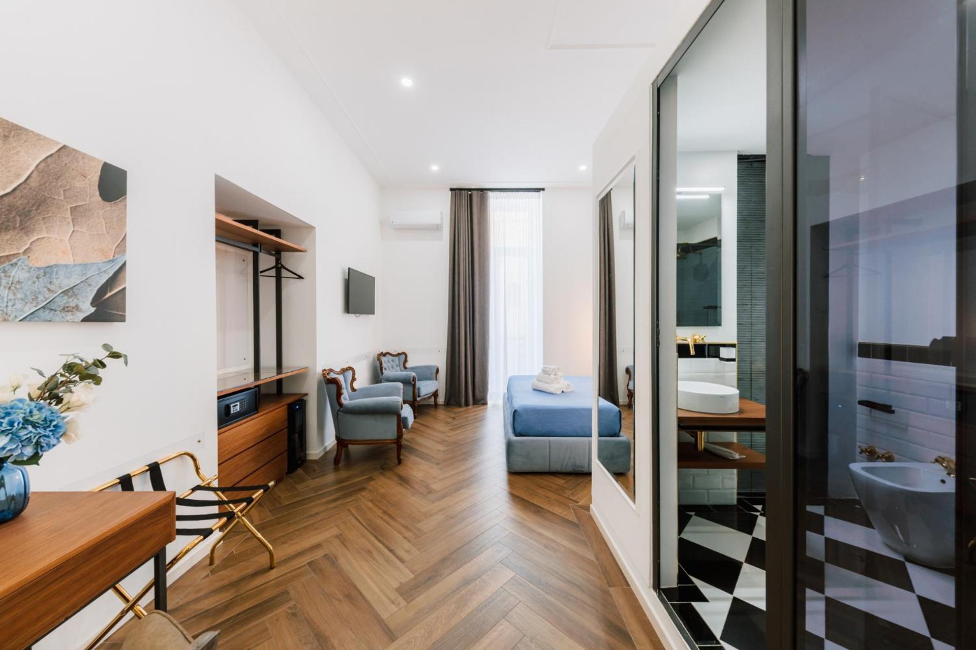 Deluxe Double Room Side Sea View