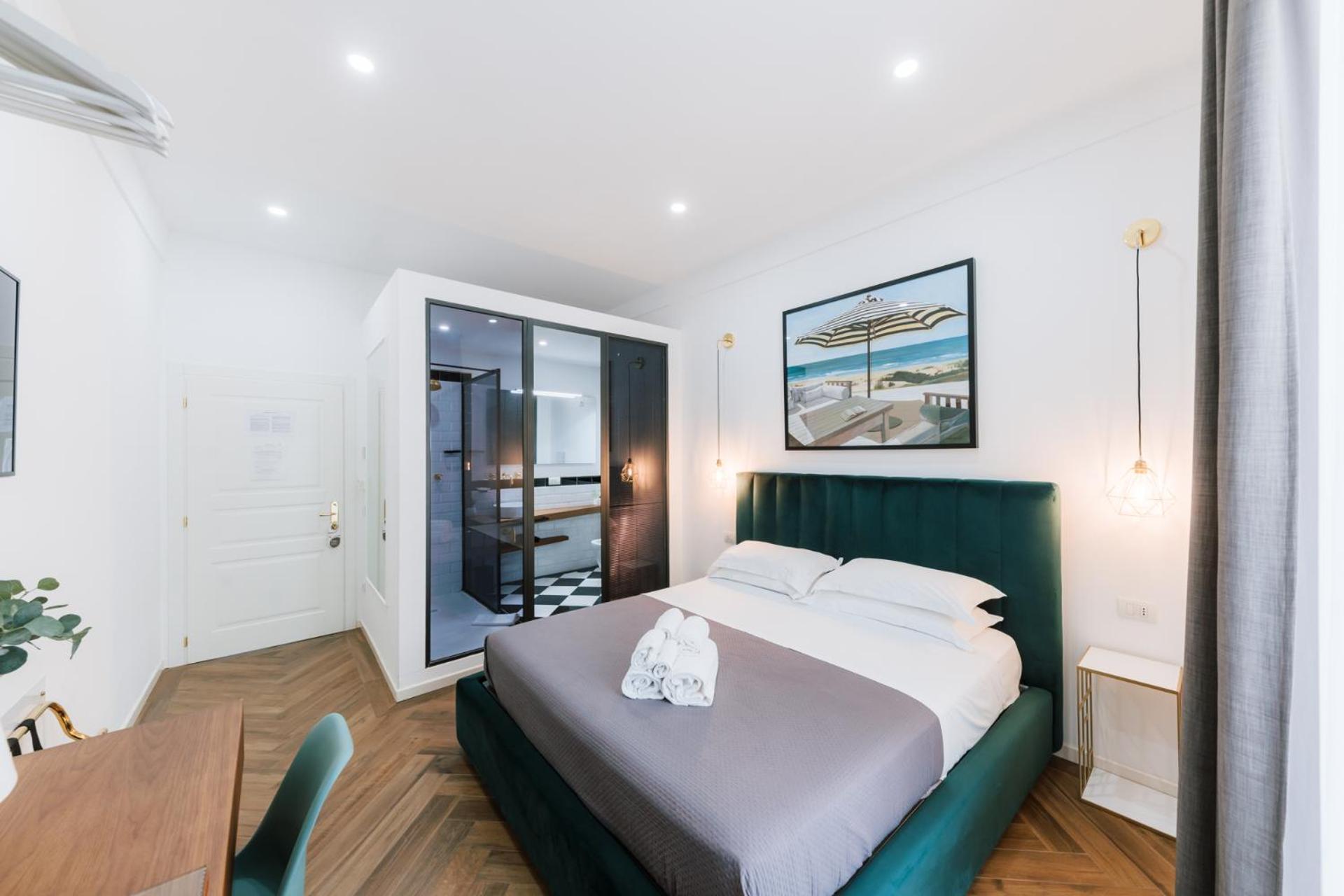 Deluxe King Room