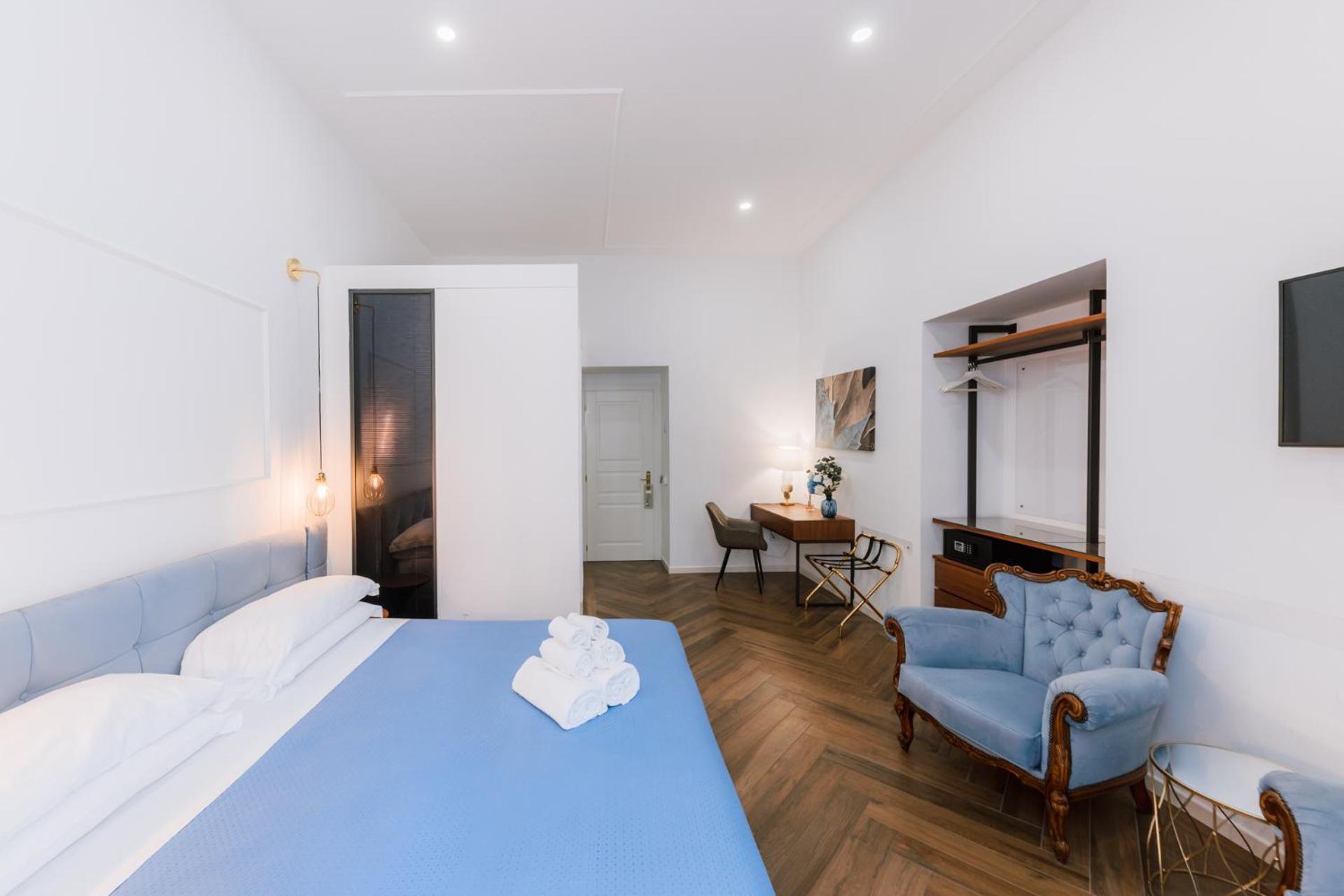 Deluxe Double Room Side Sea View