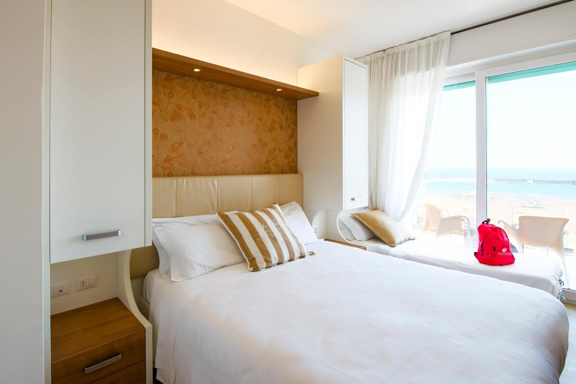 Standard Triple Room Sea View