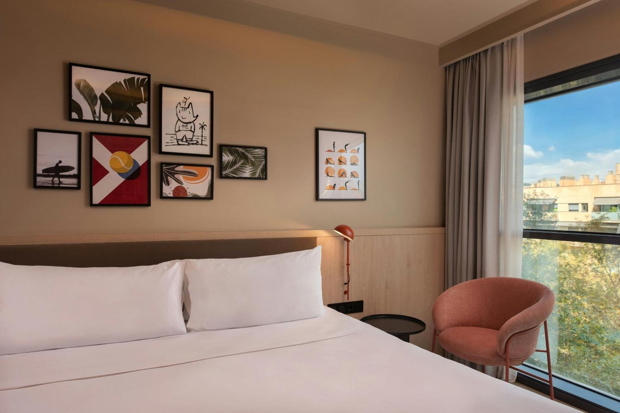 Quarto Preferencial com Cama King-size e Vista da Cidade