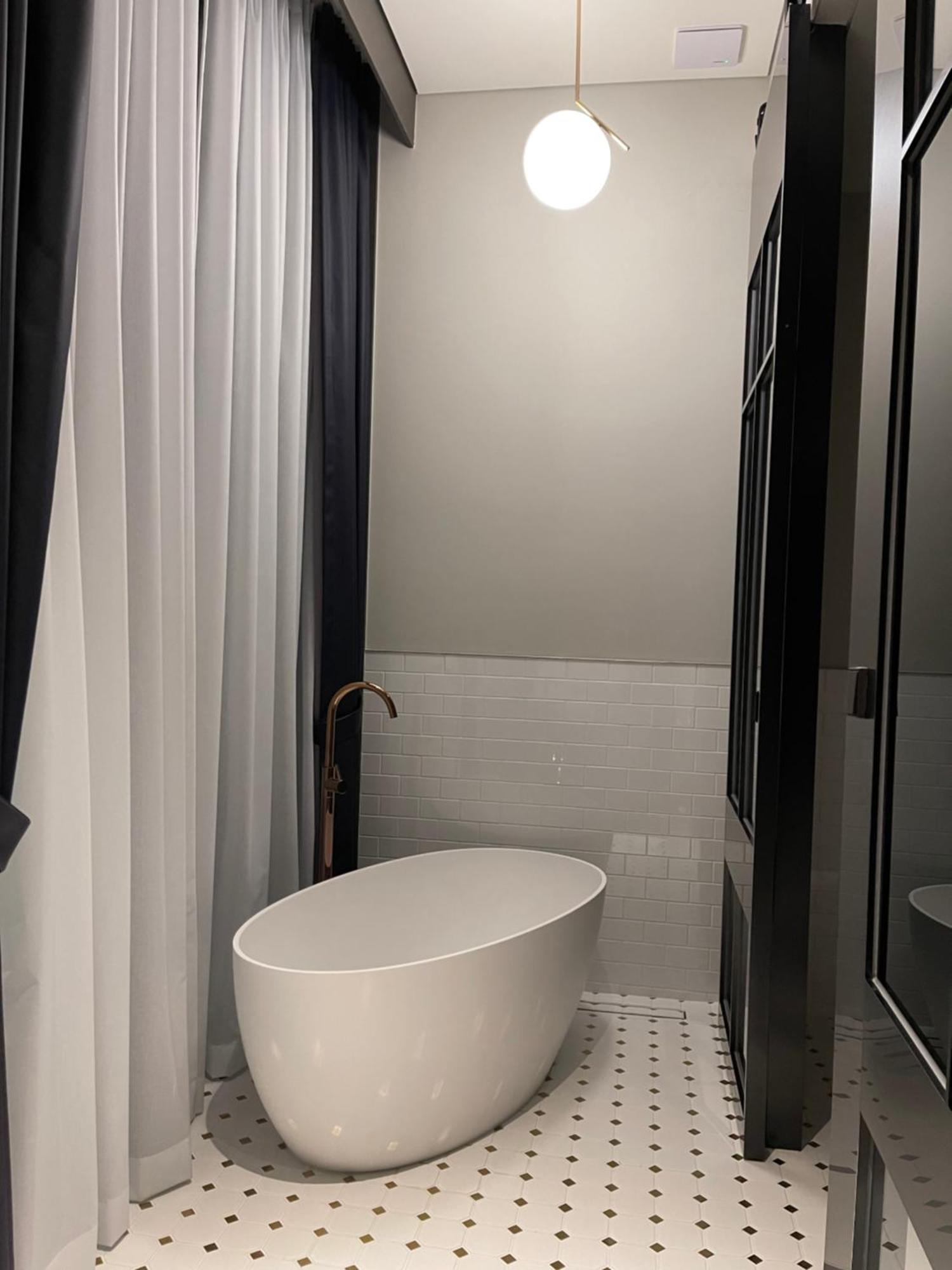 Suite Room More than 2 times of room cleaning service per week,1645764746:JPEG