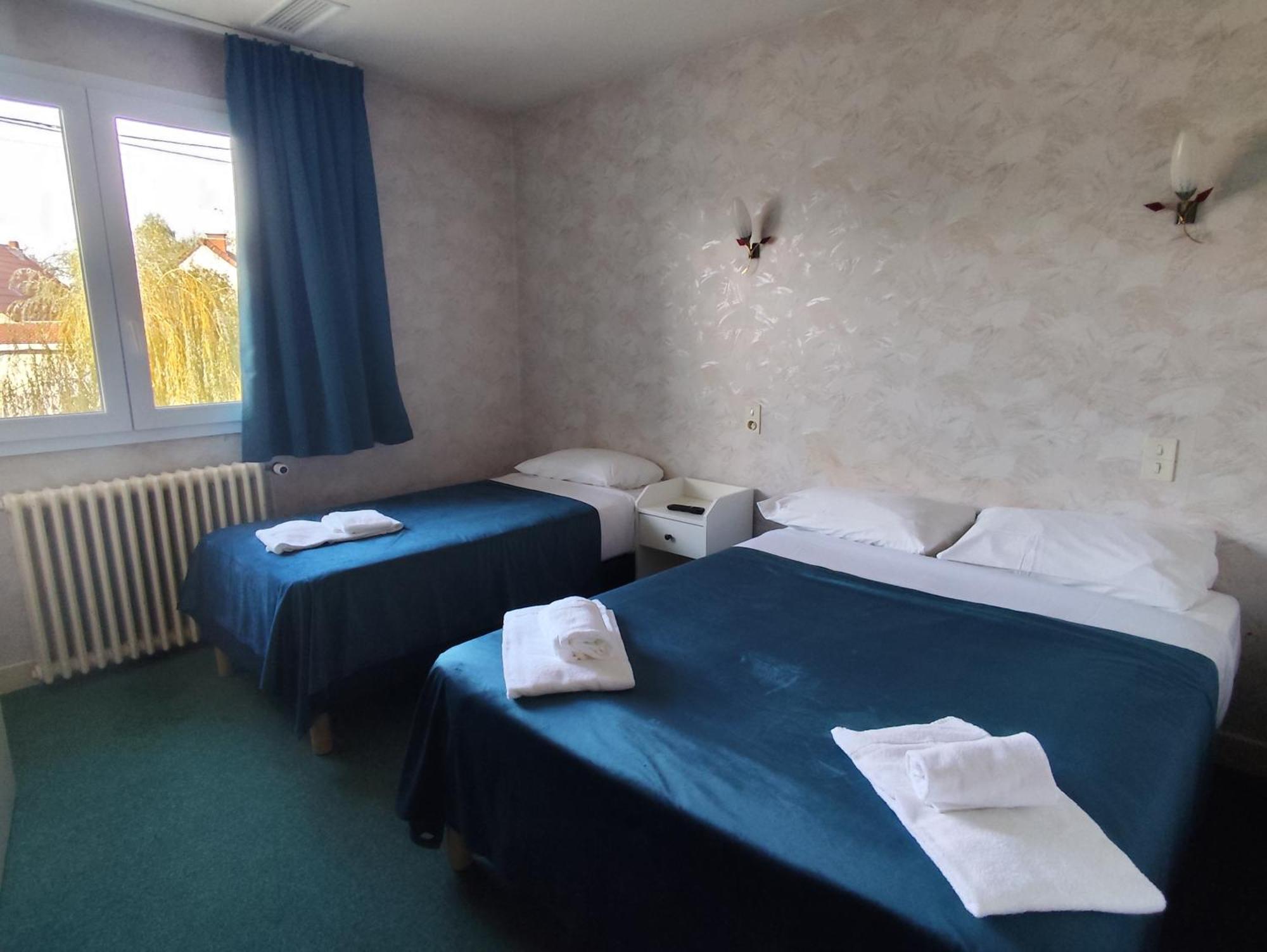 Triple Room,1651753772:JPEG