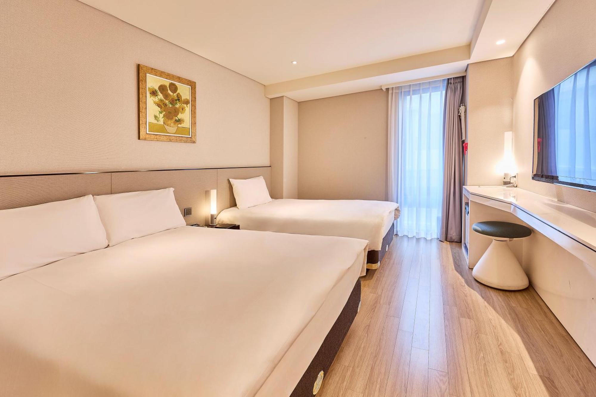 Family Twin Room