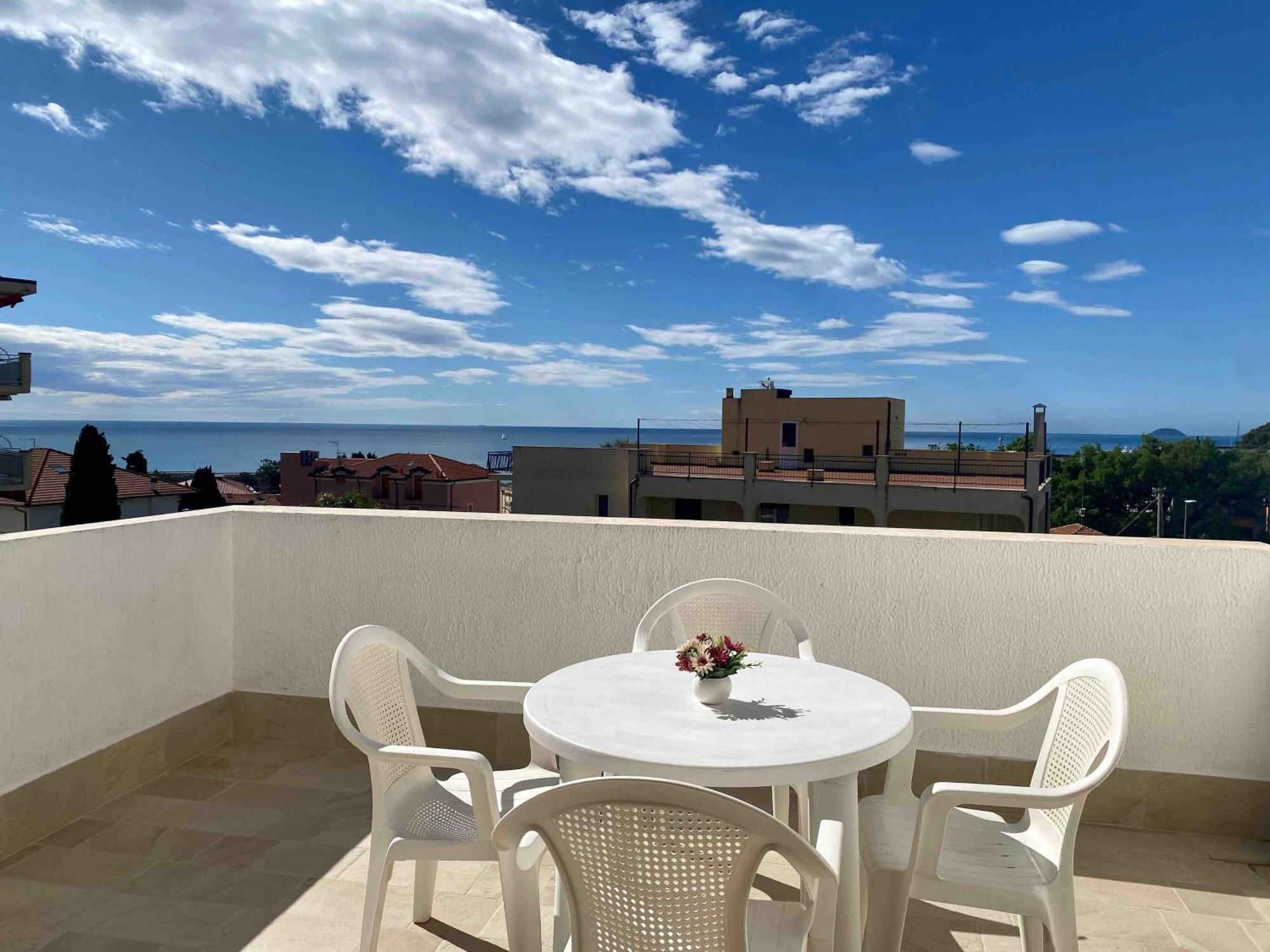 One-Bedroom Apartment Balcony Sea View