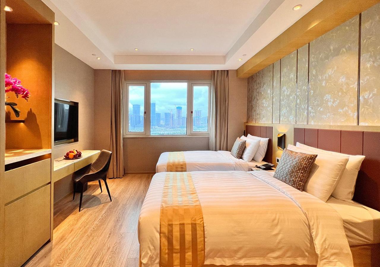 Superior Twin Room Heng Qin View