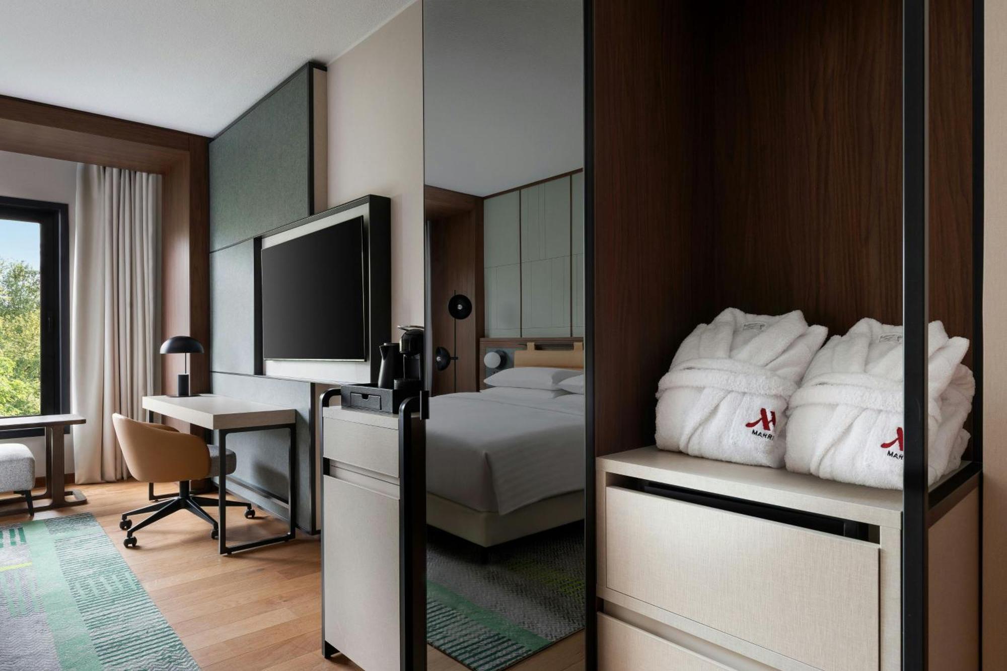 Executive King Room