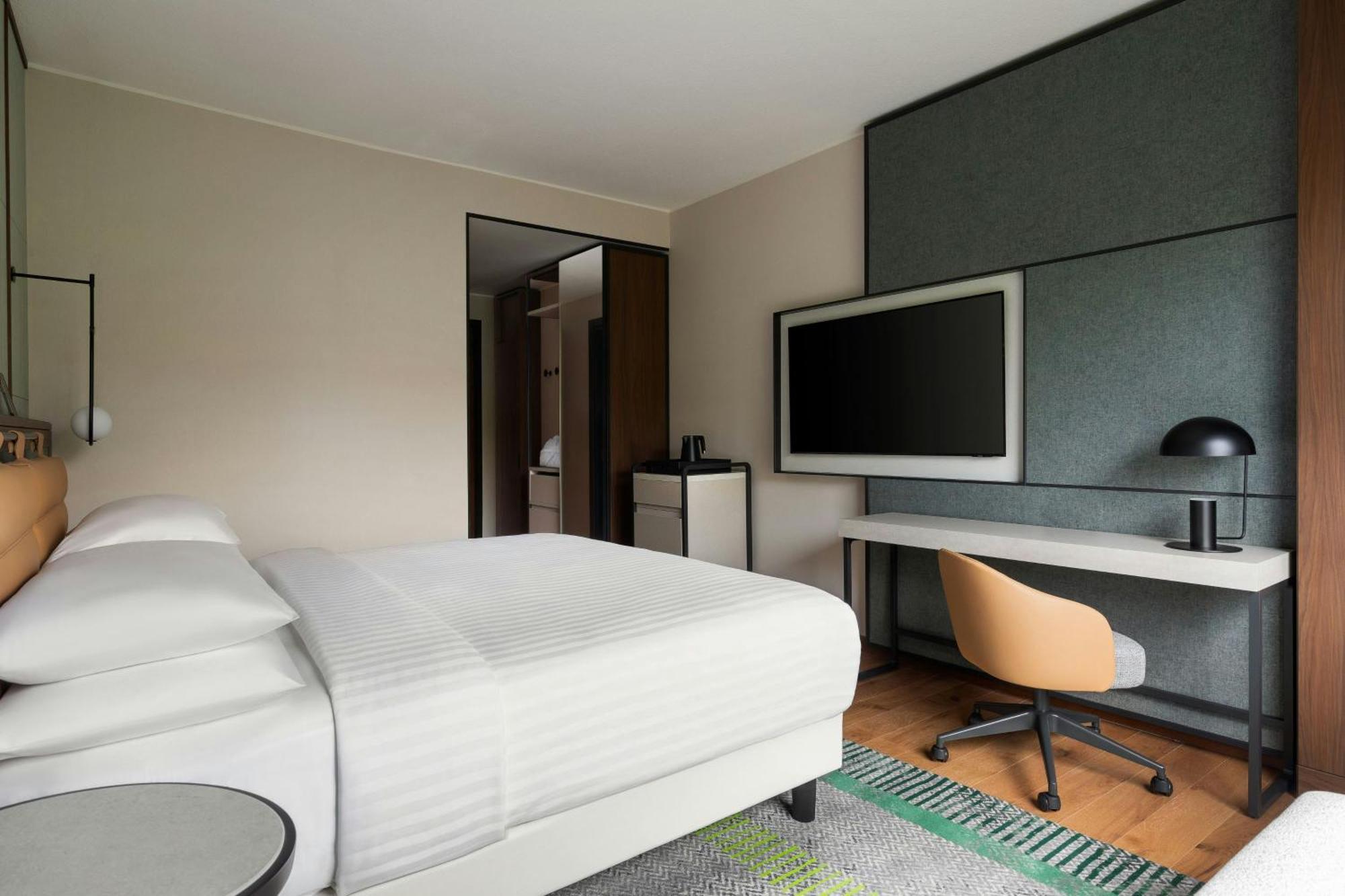Superior King Room