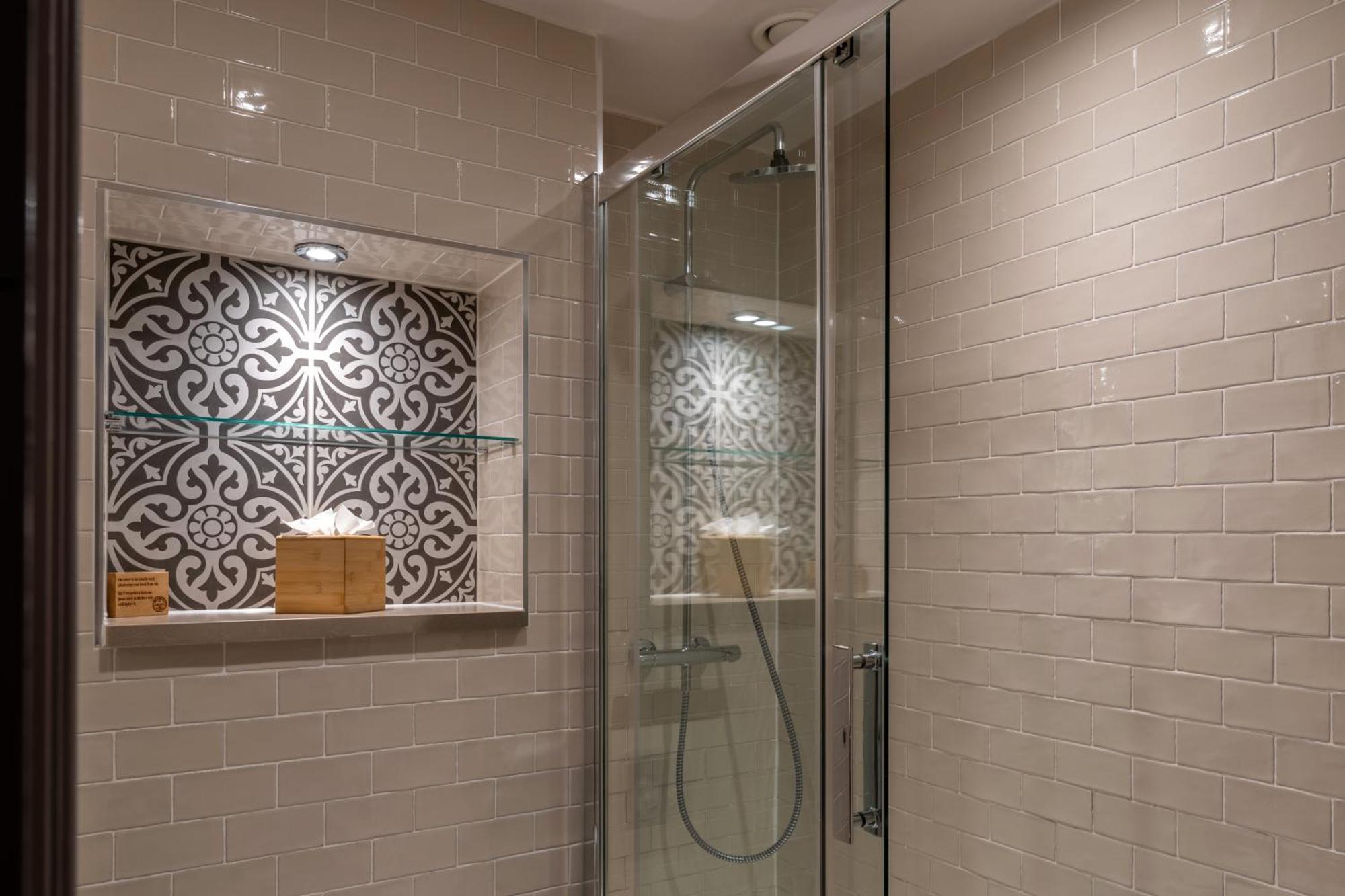Superior Deluxe Double or Twin Room