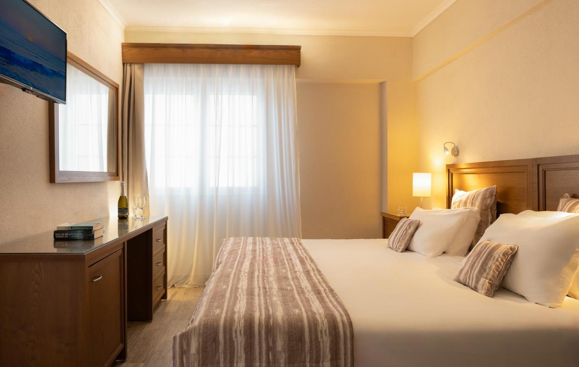 Junior Suite with Garden View