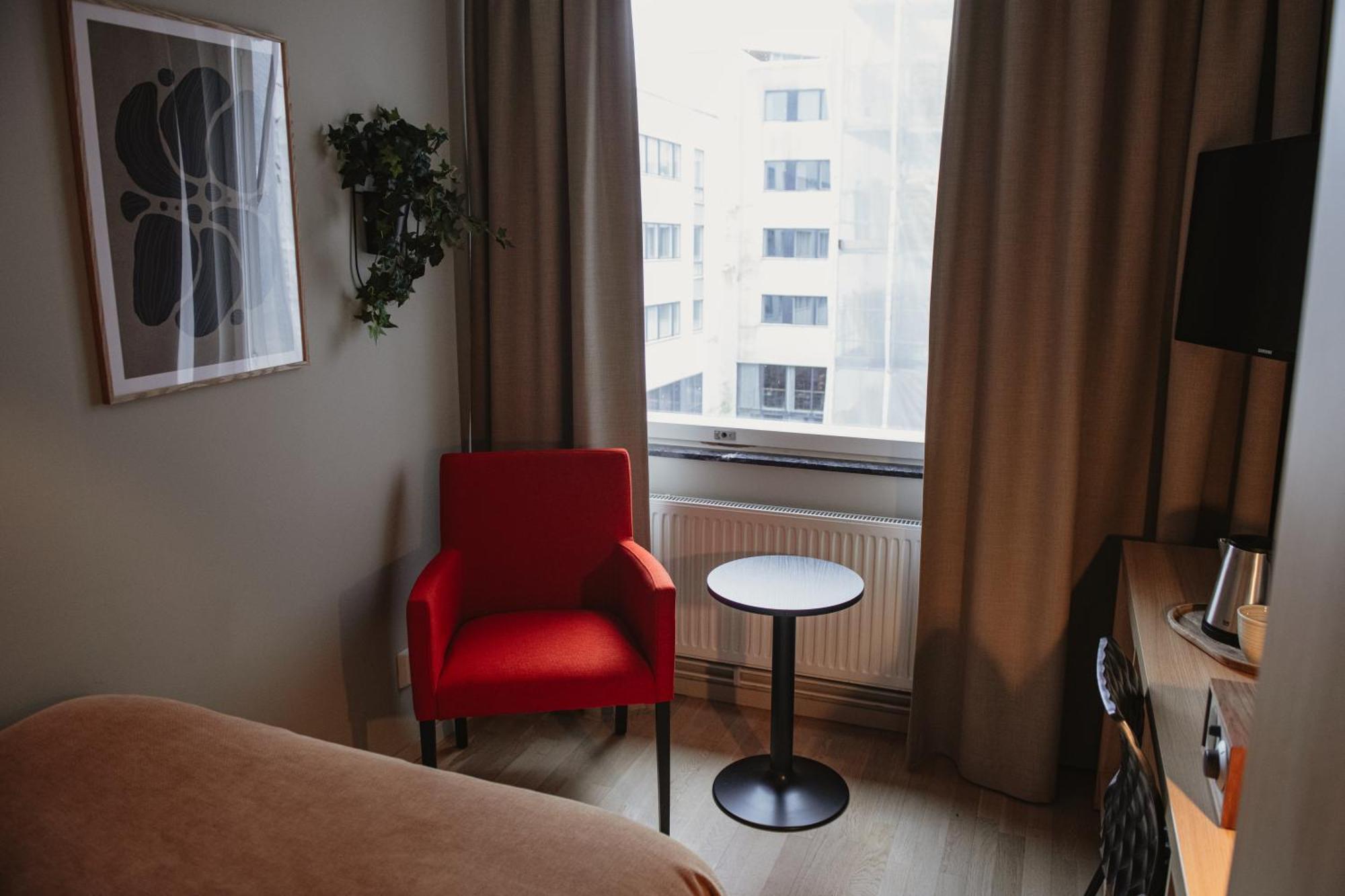 Compact Single Room