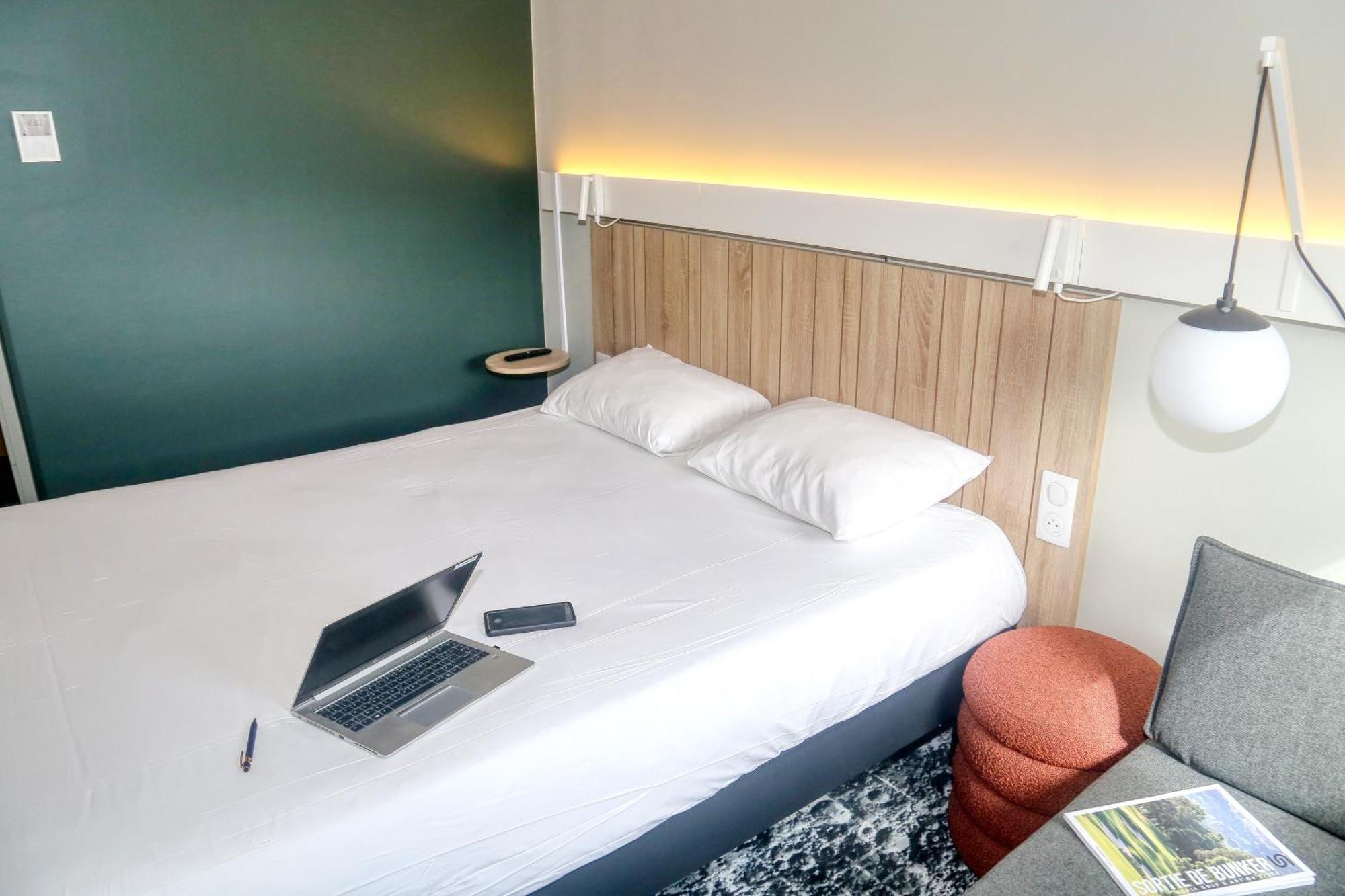 Standard Room One Double Bed One Single Bed,1681745834:JPEG