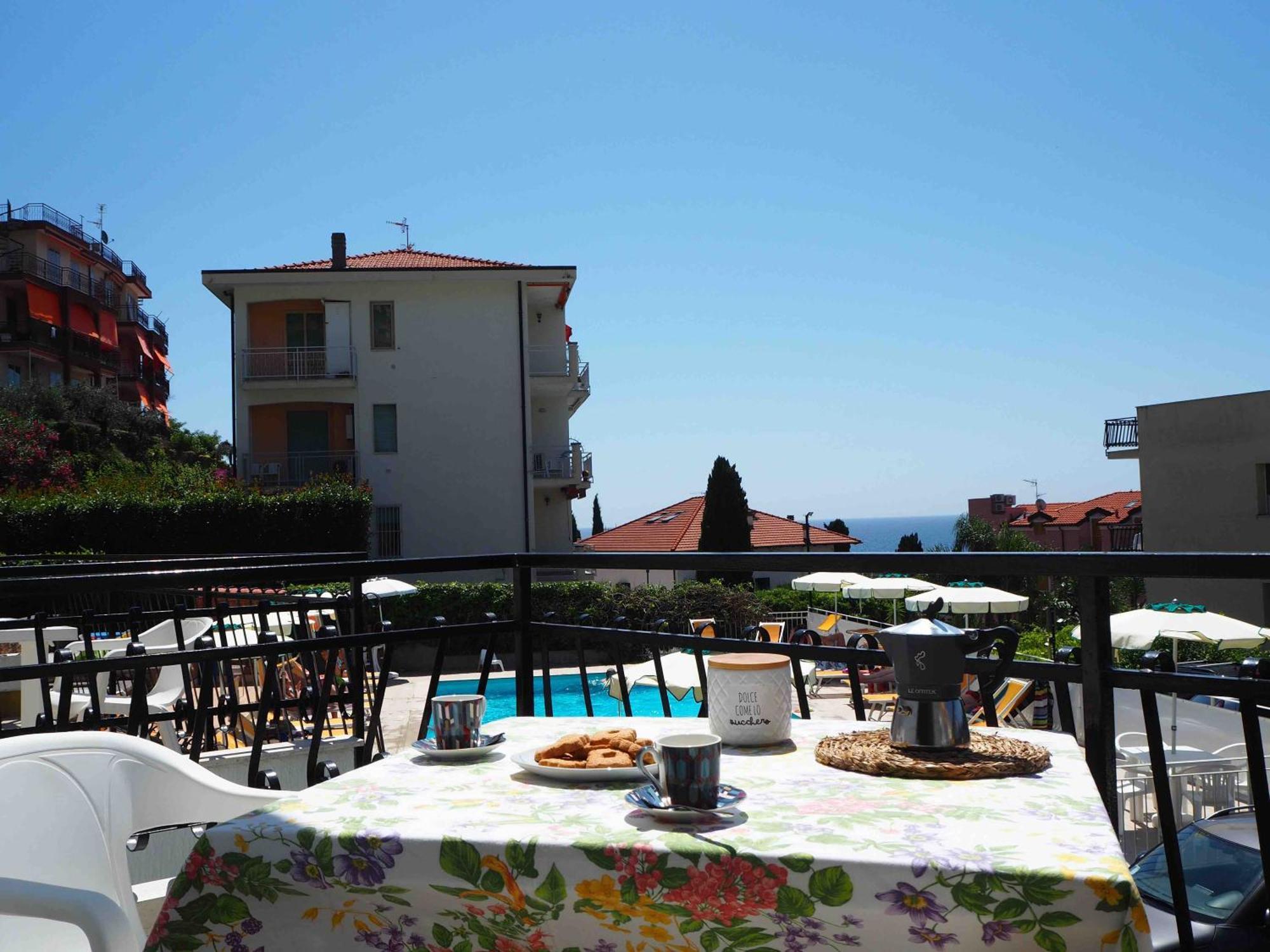 One-Bedroom Apartment Balcony Sea View