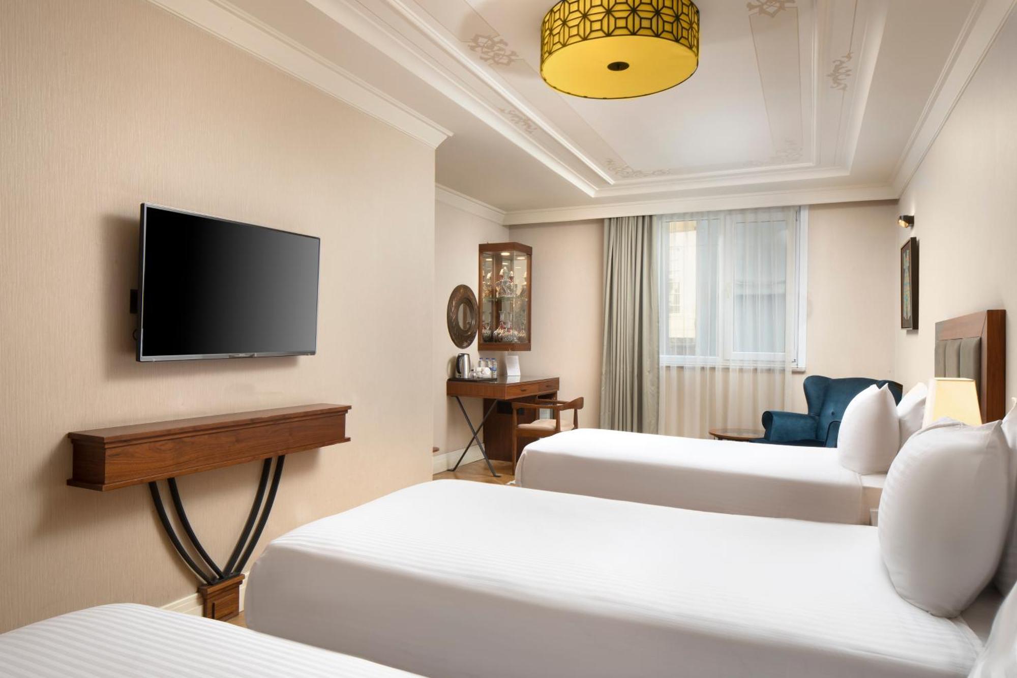 Deluxe Triple Room