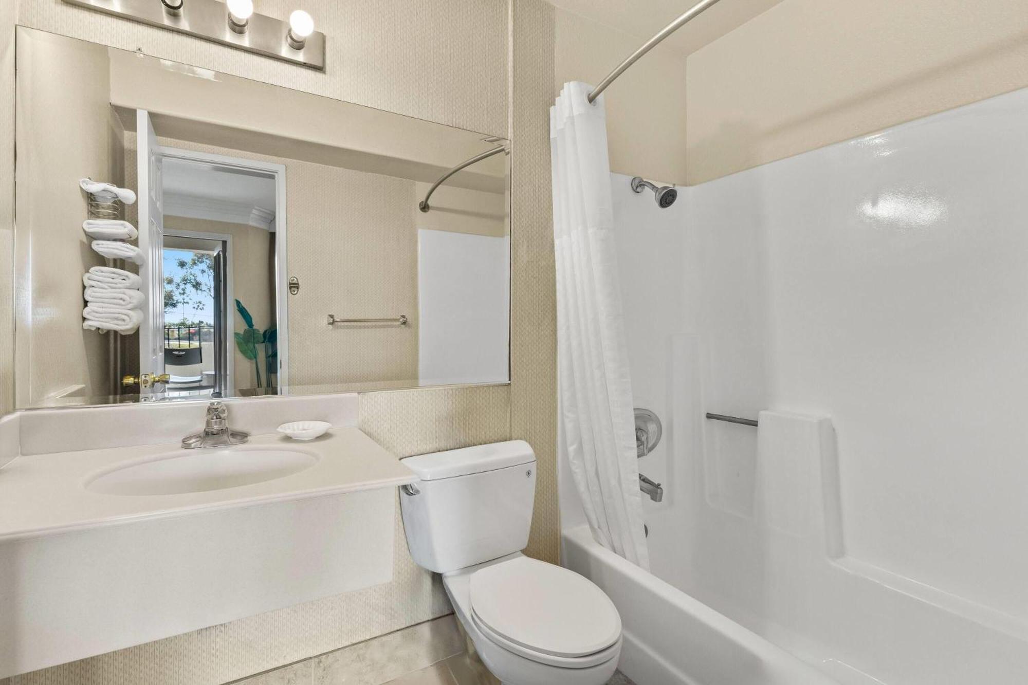 King Room Non-Smoking,1690944897:JPEG
