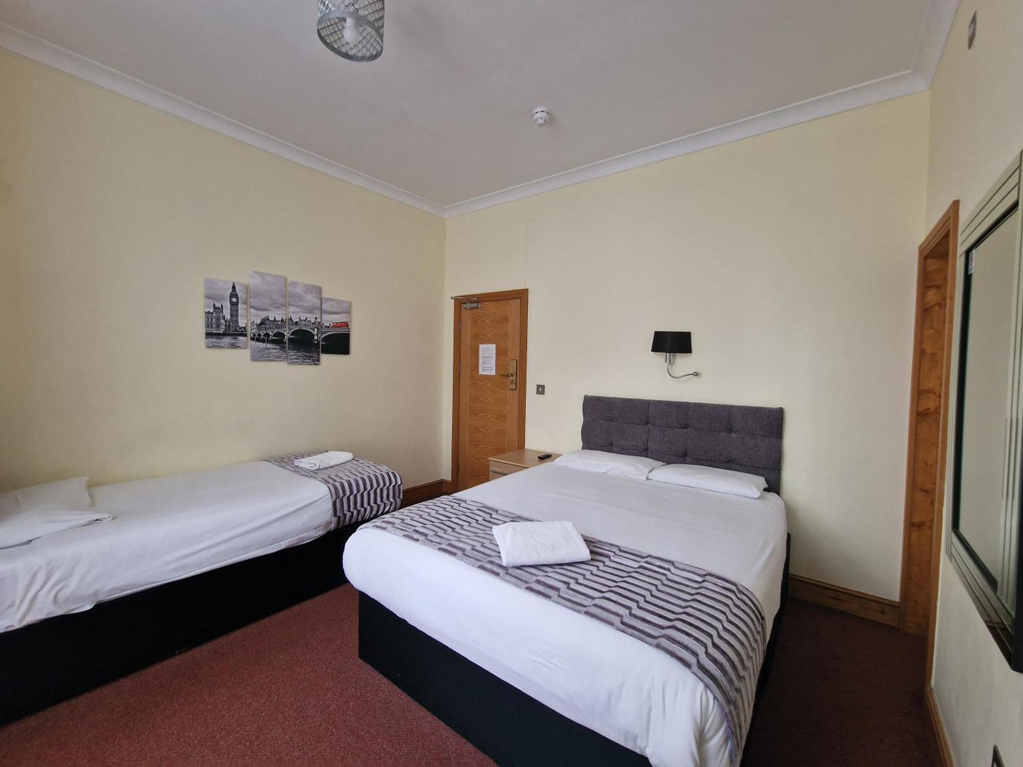 Triple Room,1697781568:JPEG