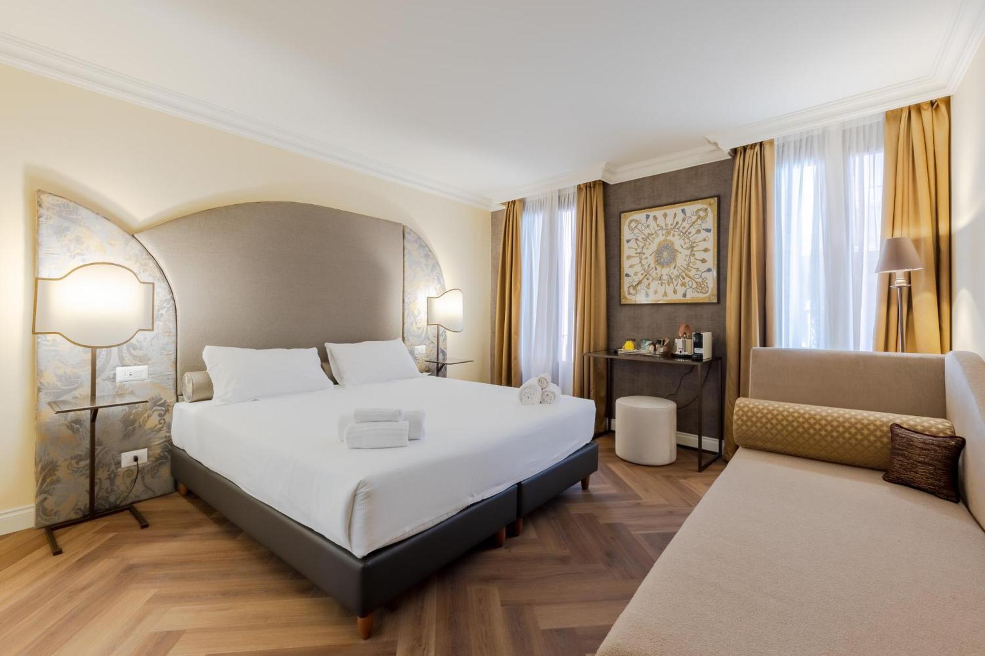Superior King Room