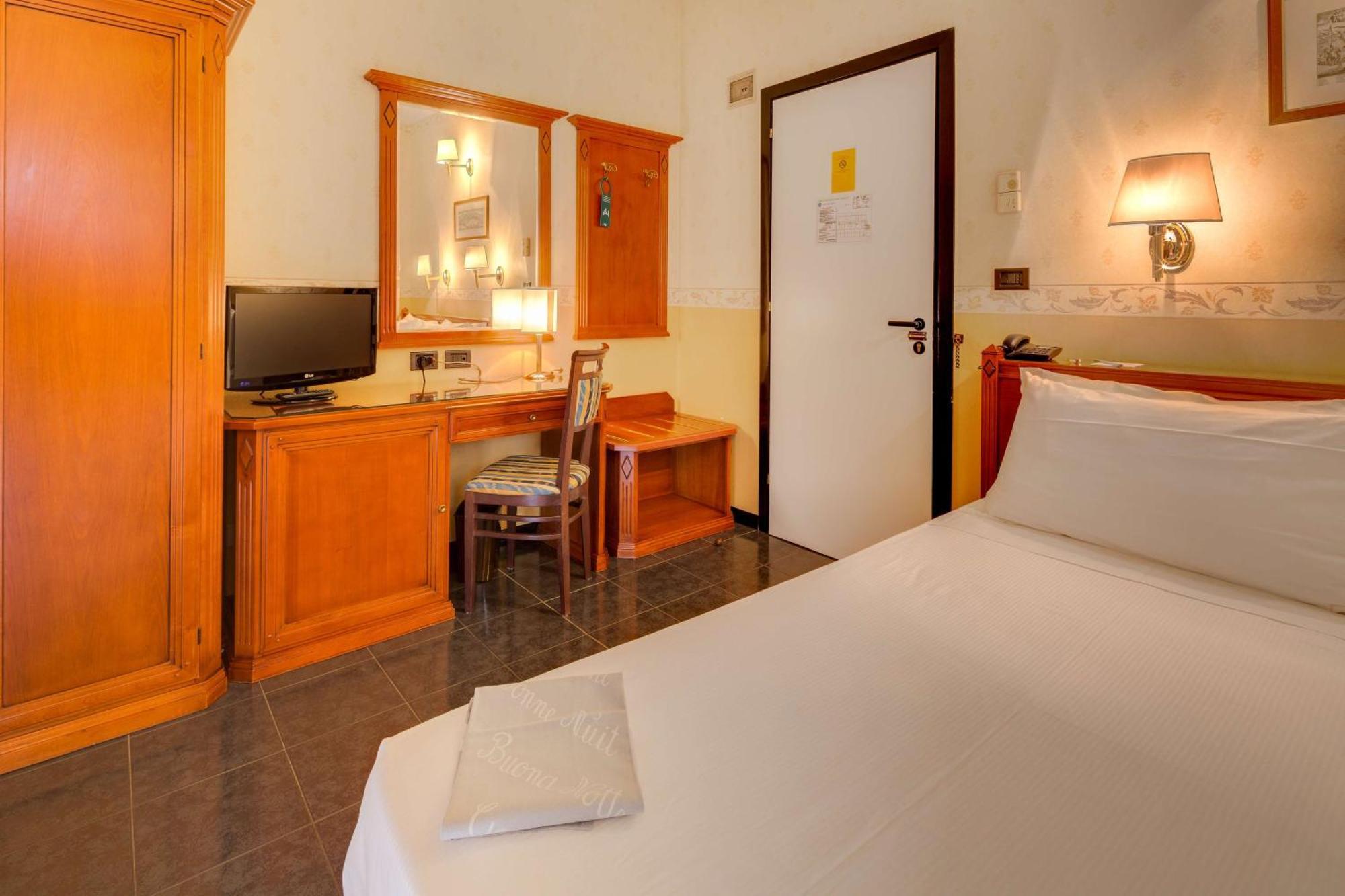 Standard Double Room,644856321:JPEG