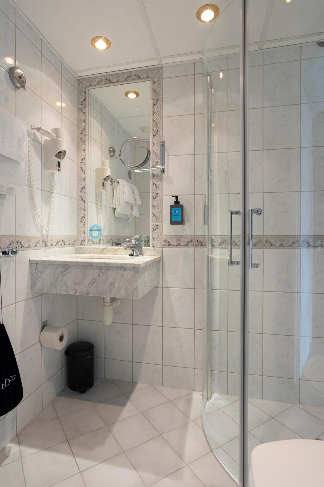 Quarto Duplo Compacto