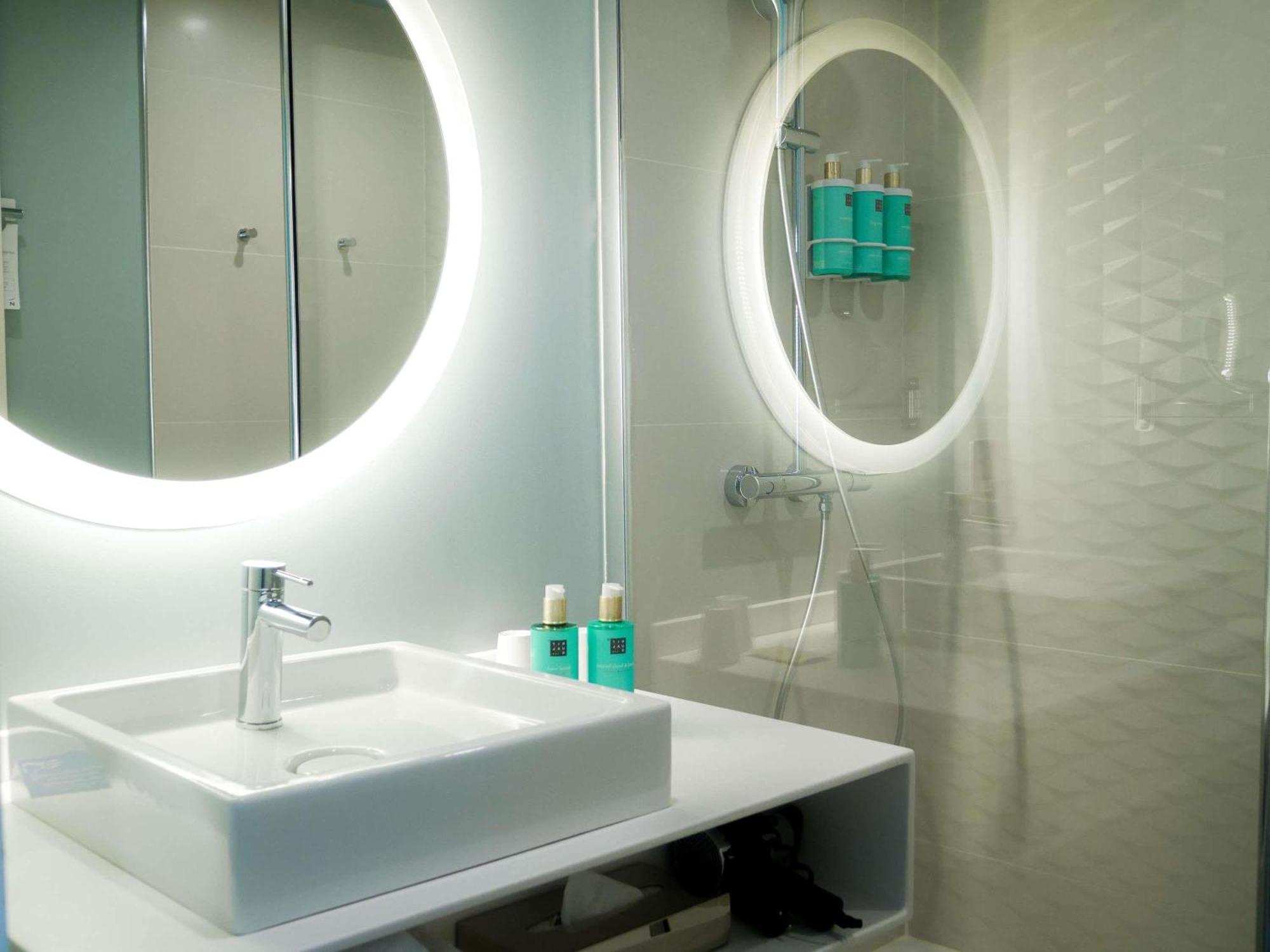Habitación Doble Superior Riviera con sofá cama