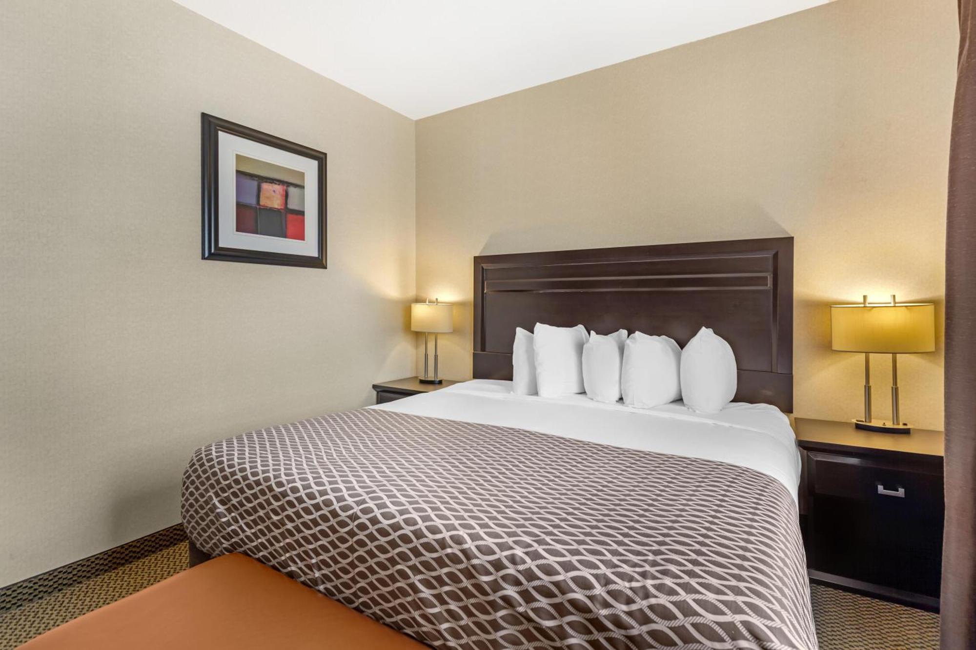King Suite with Sofa Bed - Non-Smoking