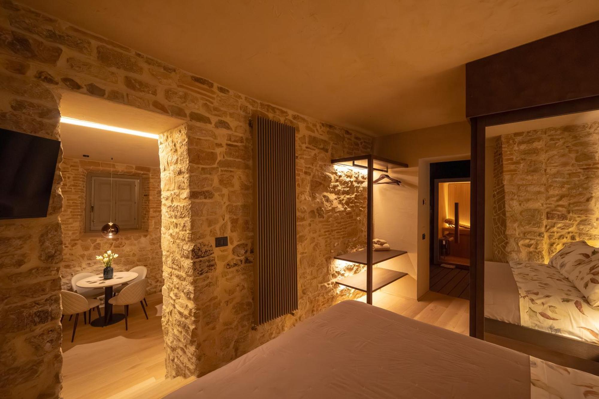 King Suite Spa Bath